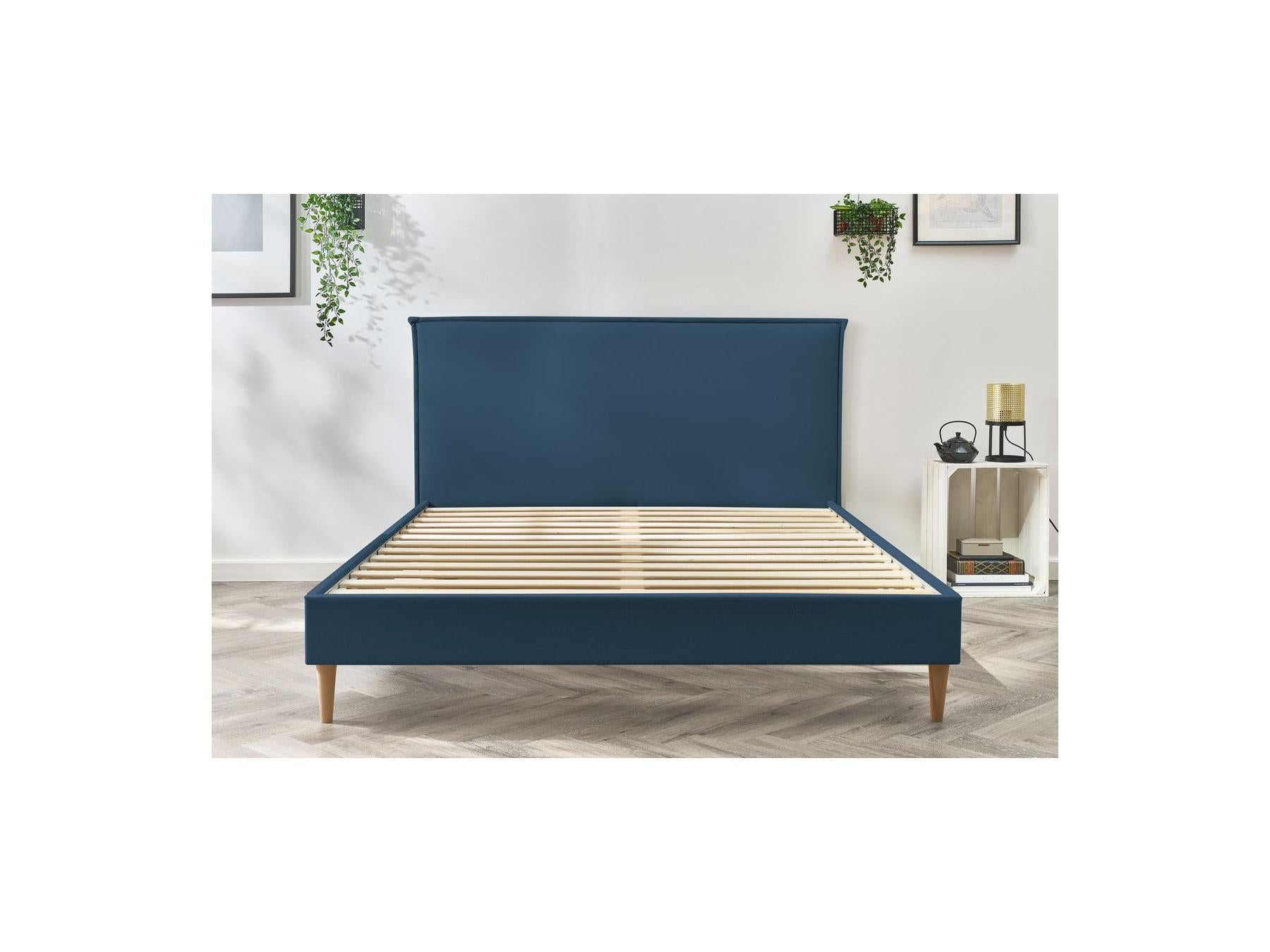 Sary - Cama con lamas macizas - Patas de madera natural