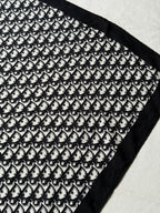 Pañuelo Christian Dior – Modelo Monograma Negro