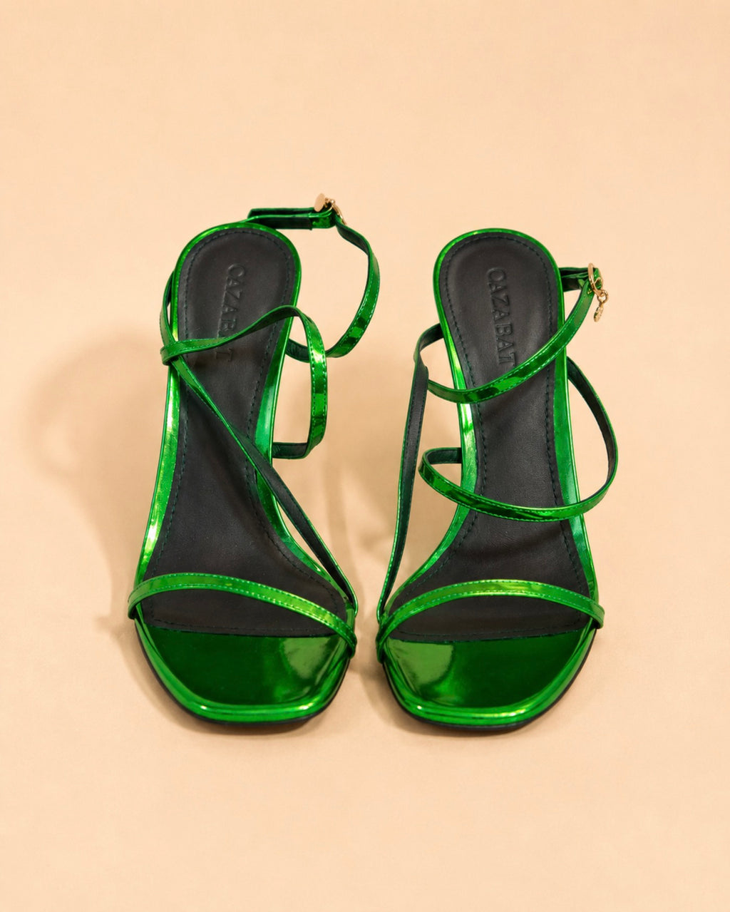 Aria en cuero espejado verde