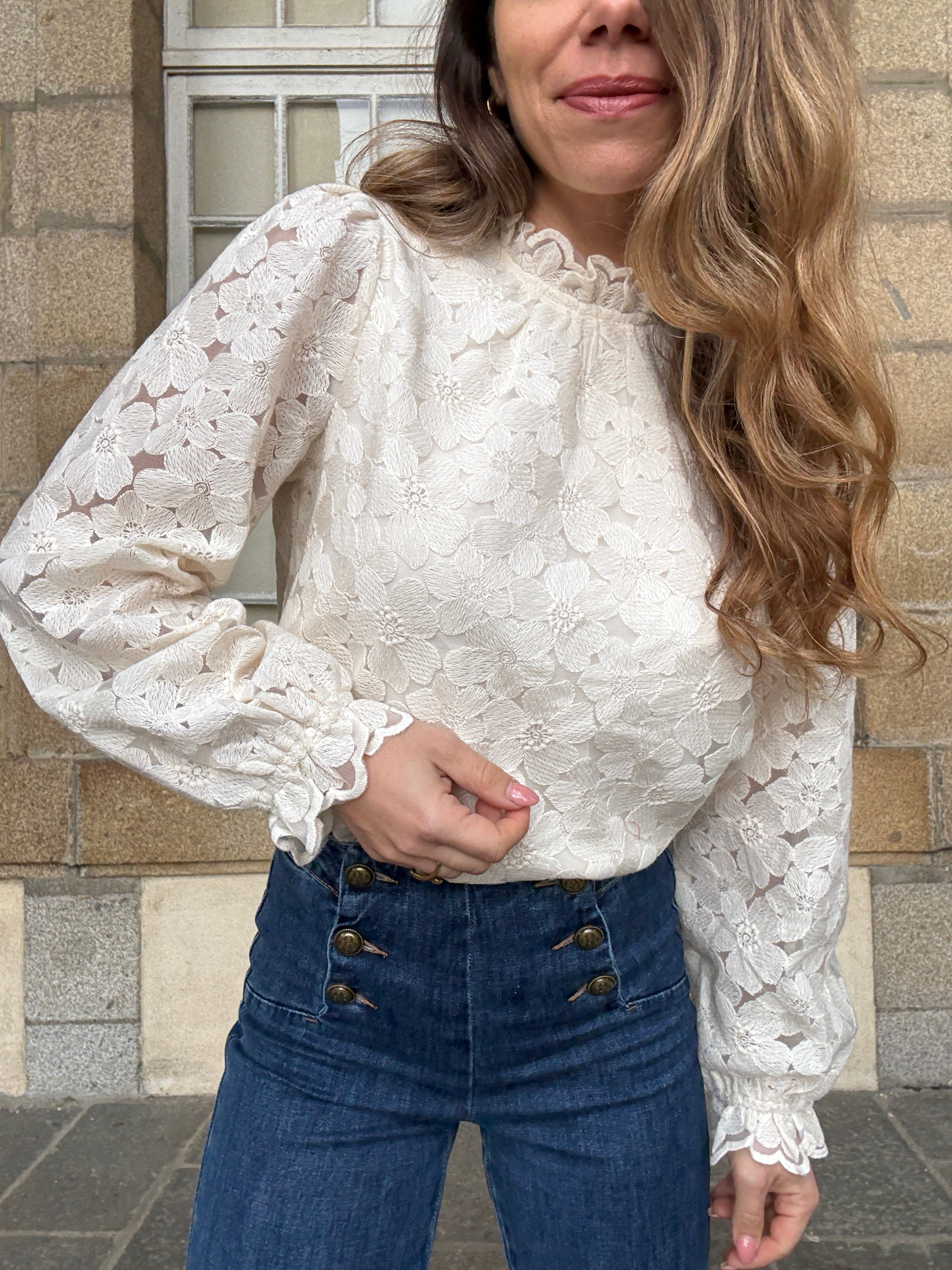 Blouse En Dentelle Écrue Alma