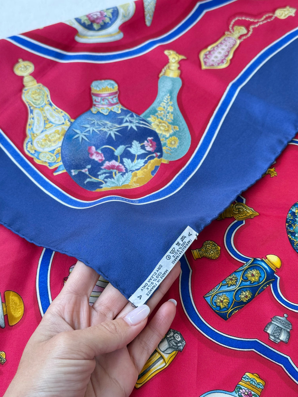 Pañuelo Hermès – Modelo Frascos