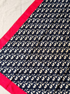 Foulard Christian Dior – Modèle Monogramme Bleu Et Rose