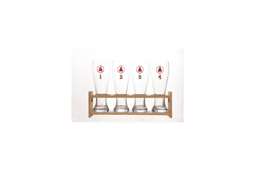 Juego de 4 vasos de cerveza con soporte.