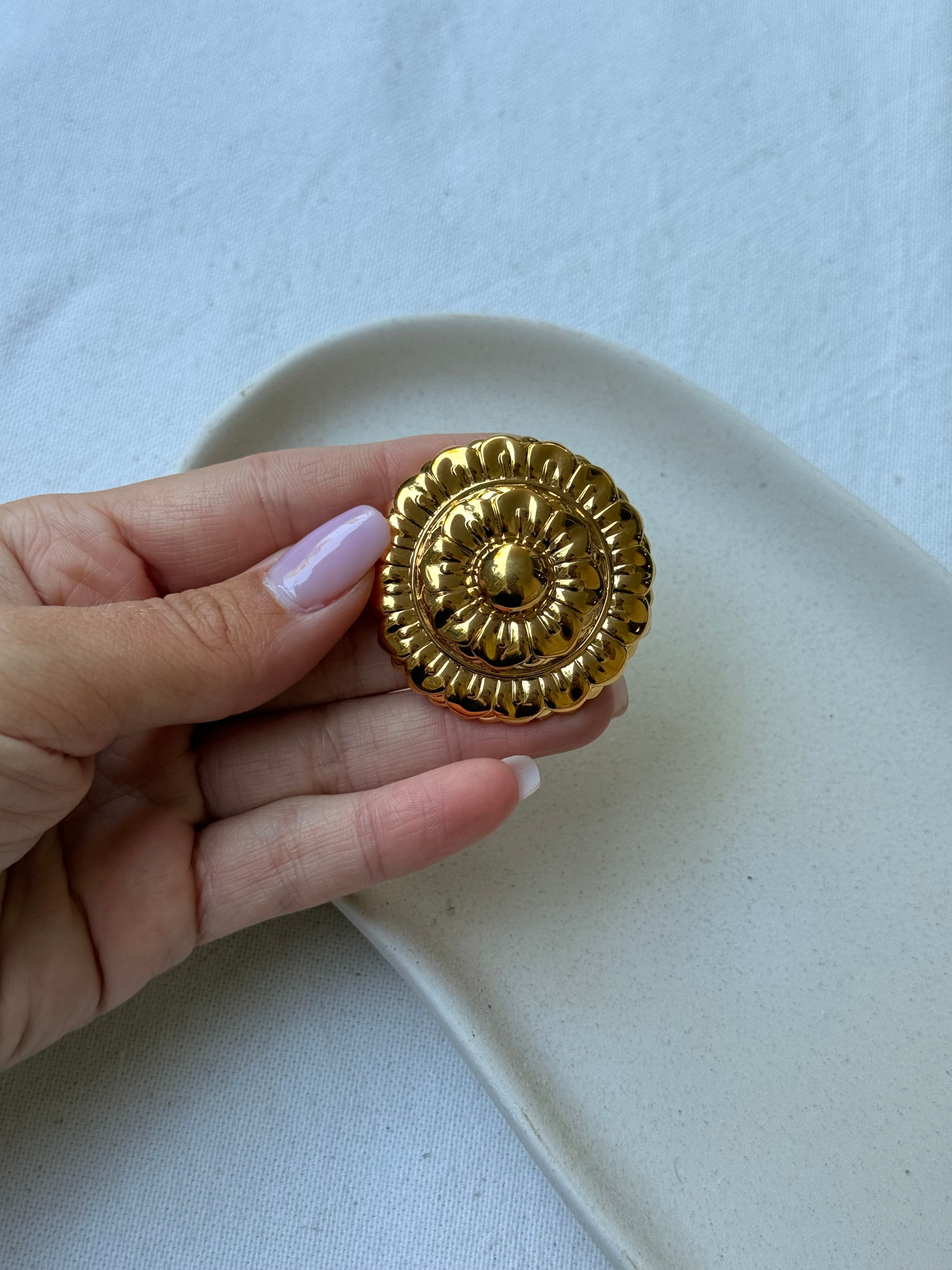 Broche Vintage - Motif Floral Doré