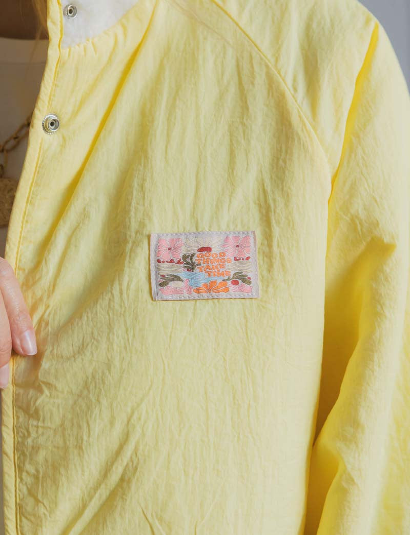 Gelbe Jacke Leone