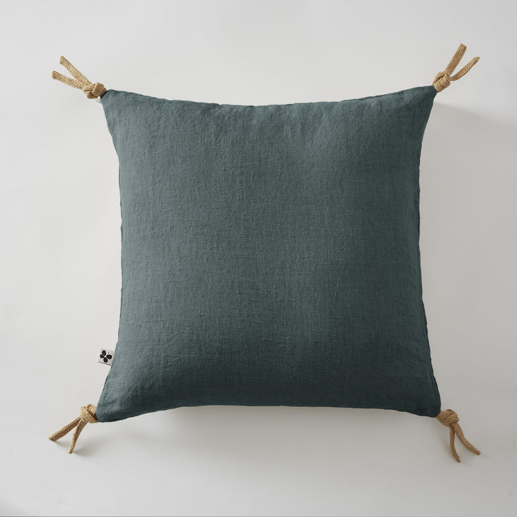 Soline - Coussin Déhoussable Avec Pompons - Lin Lavé - Ardoise