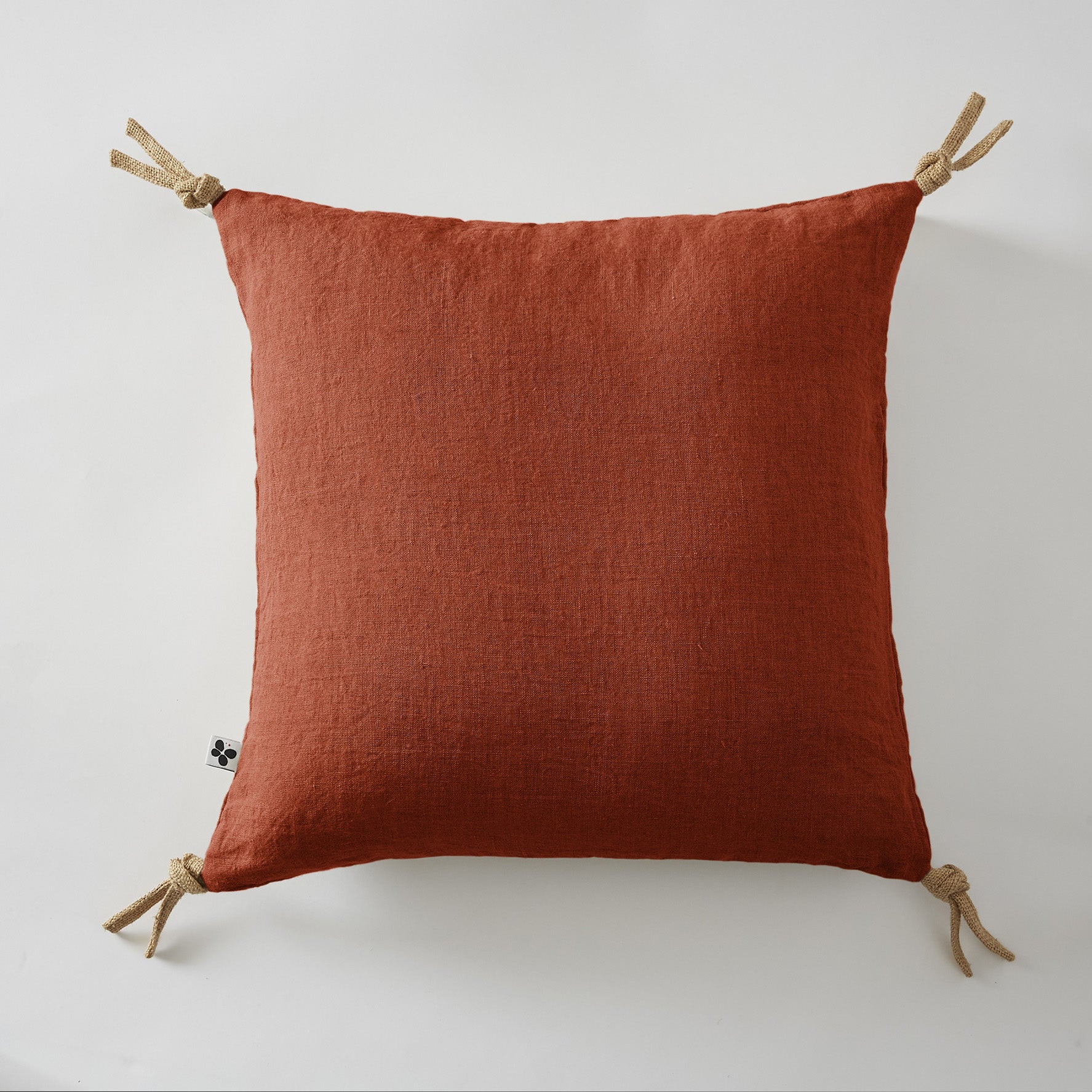 Soline - Coussin Déhoussable Avec Pompons - Lin Lavé - Paprika