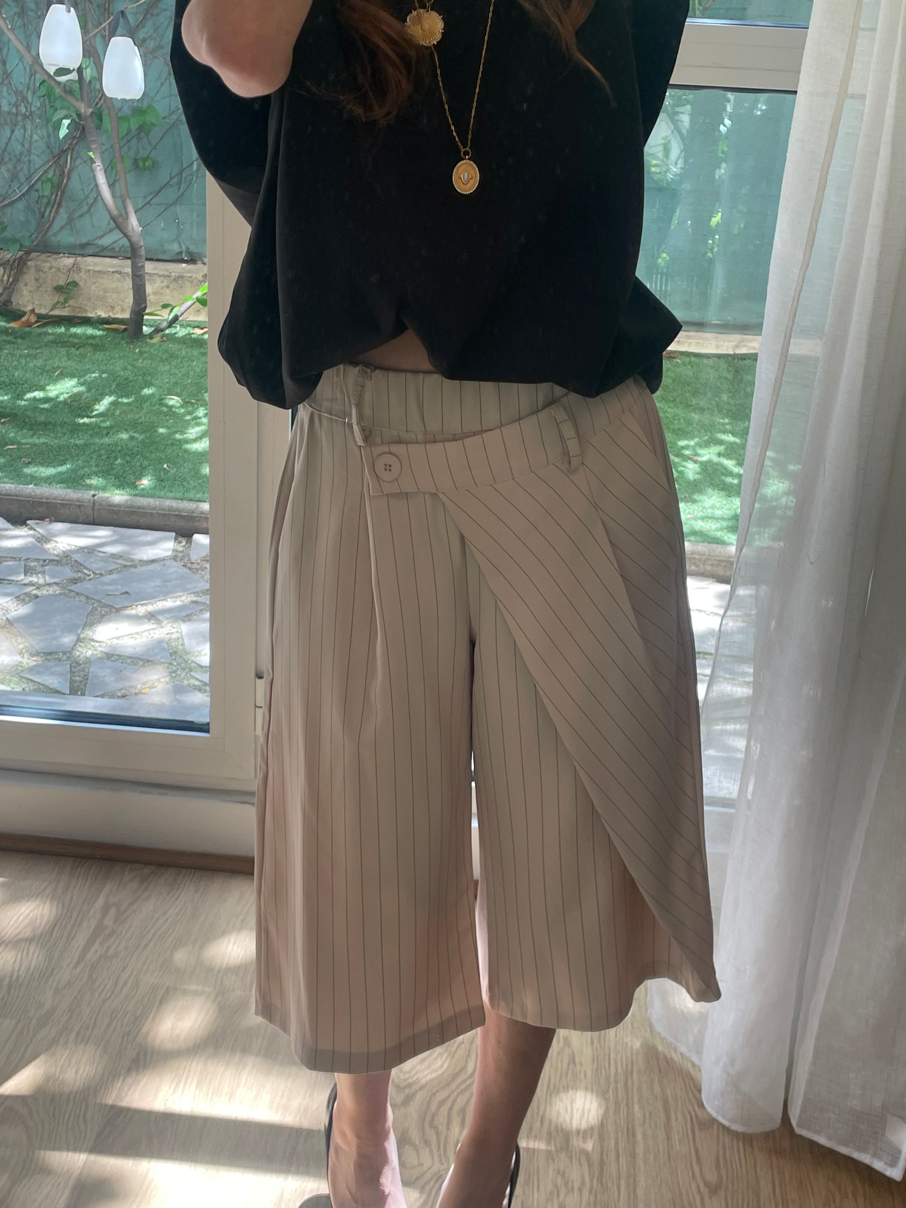 Bermudas Mina Beige