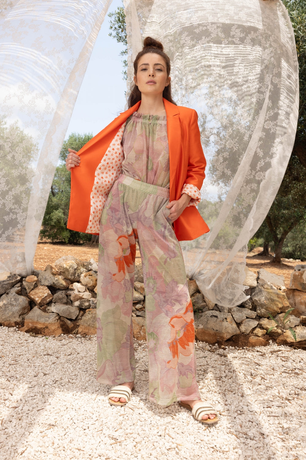 La chaqueta naranja Serena