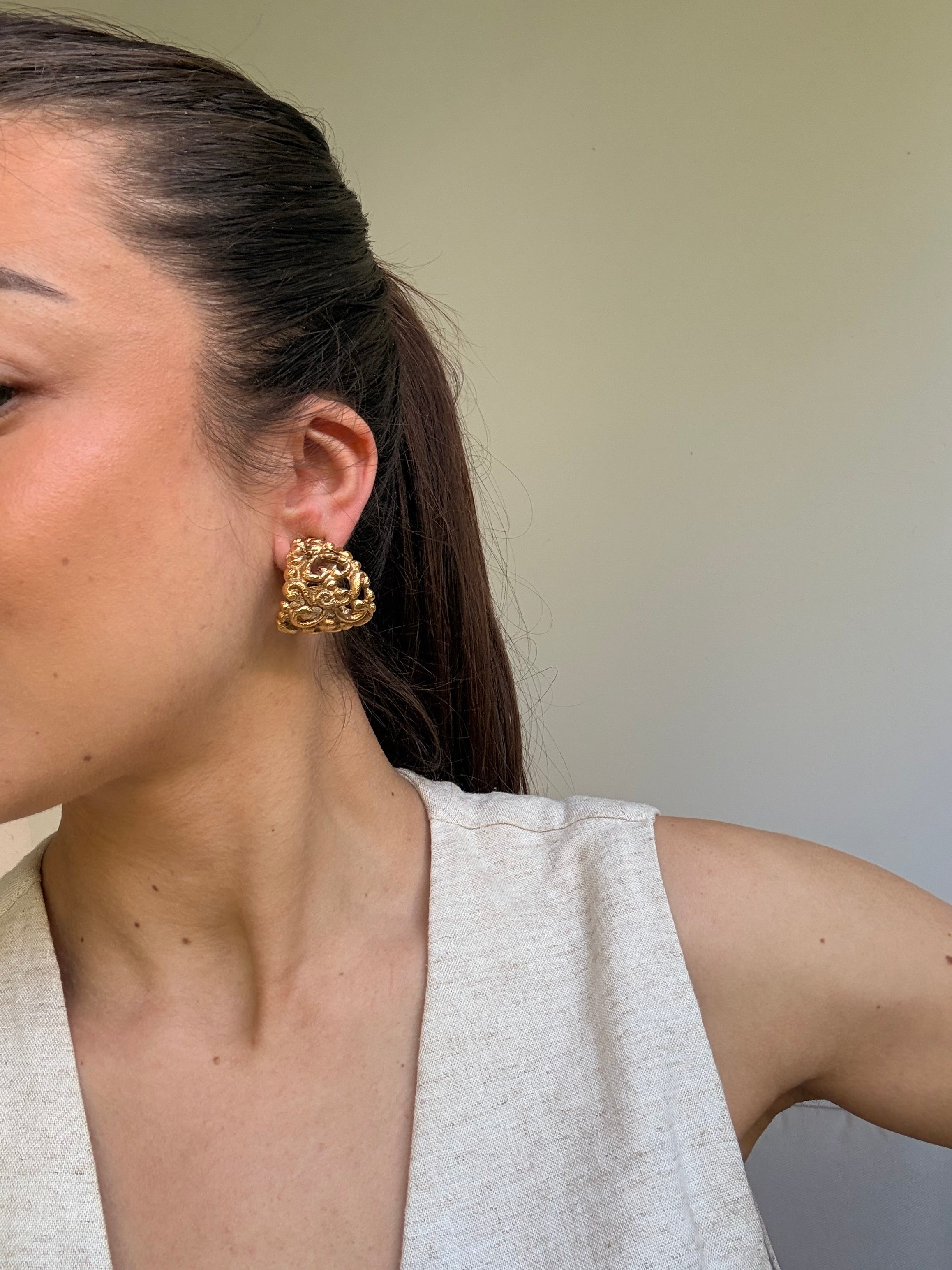 Boucles D’Oreilles Scherrer Vintage - Créoles Larges Ajourées