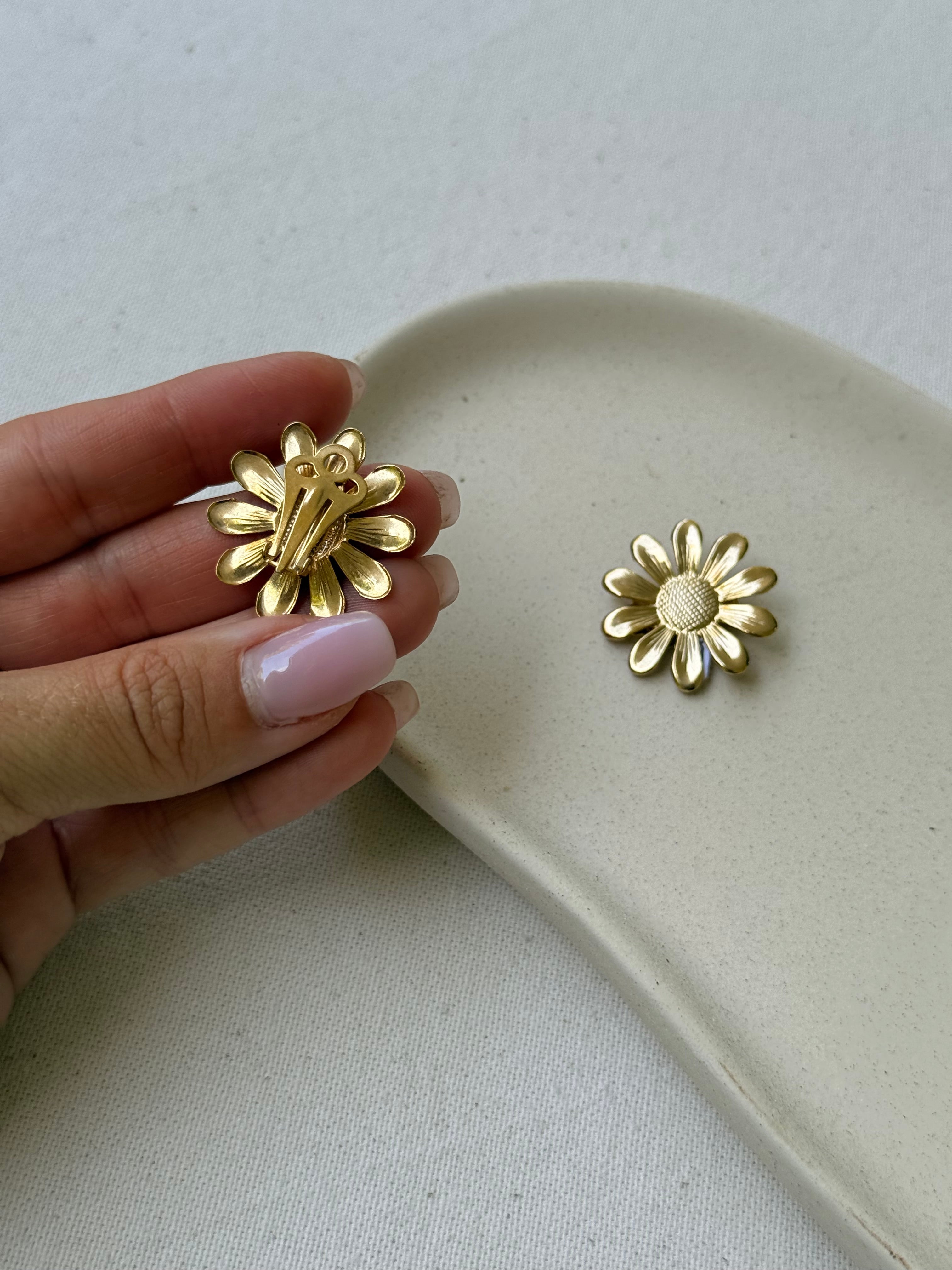 Boucles D’Oreilles Vintage - Fleur Dorée