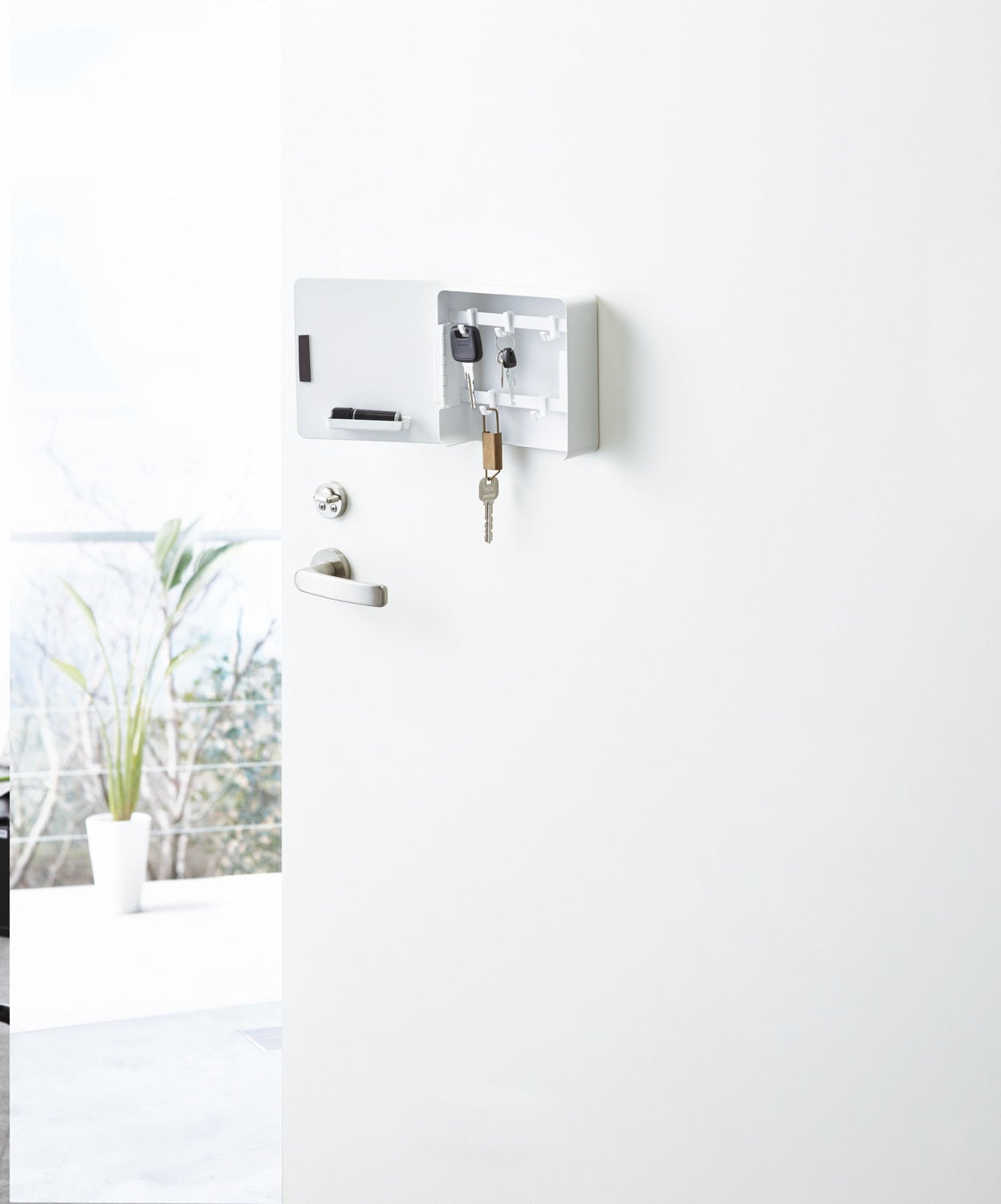 Magnetic Key Box - Tower - White