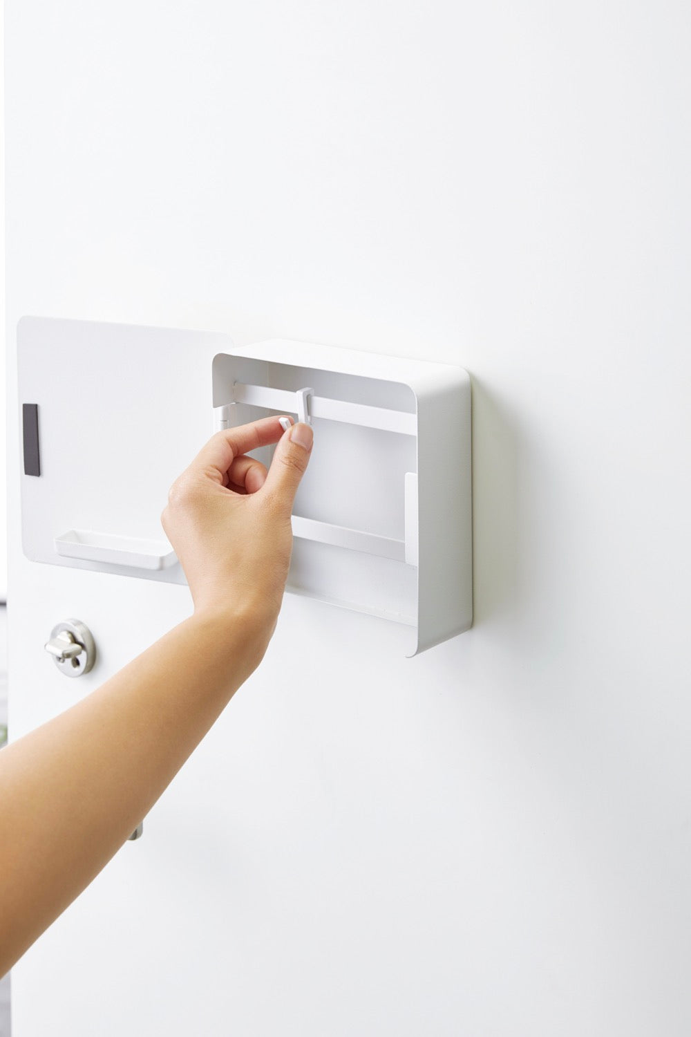 Magnetic Key Box - Tower - White
