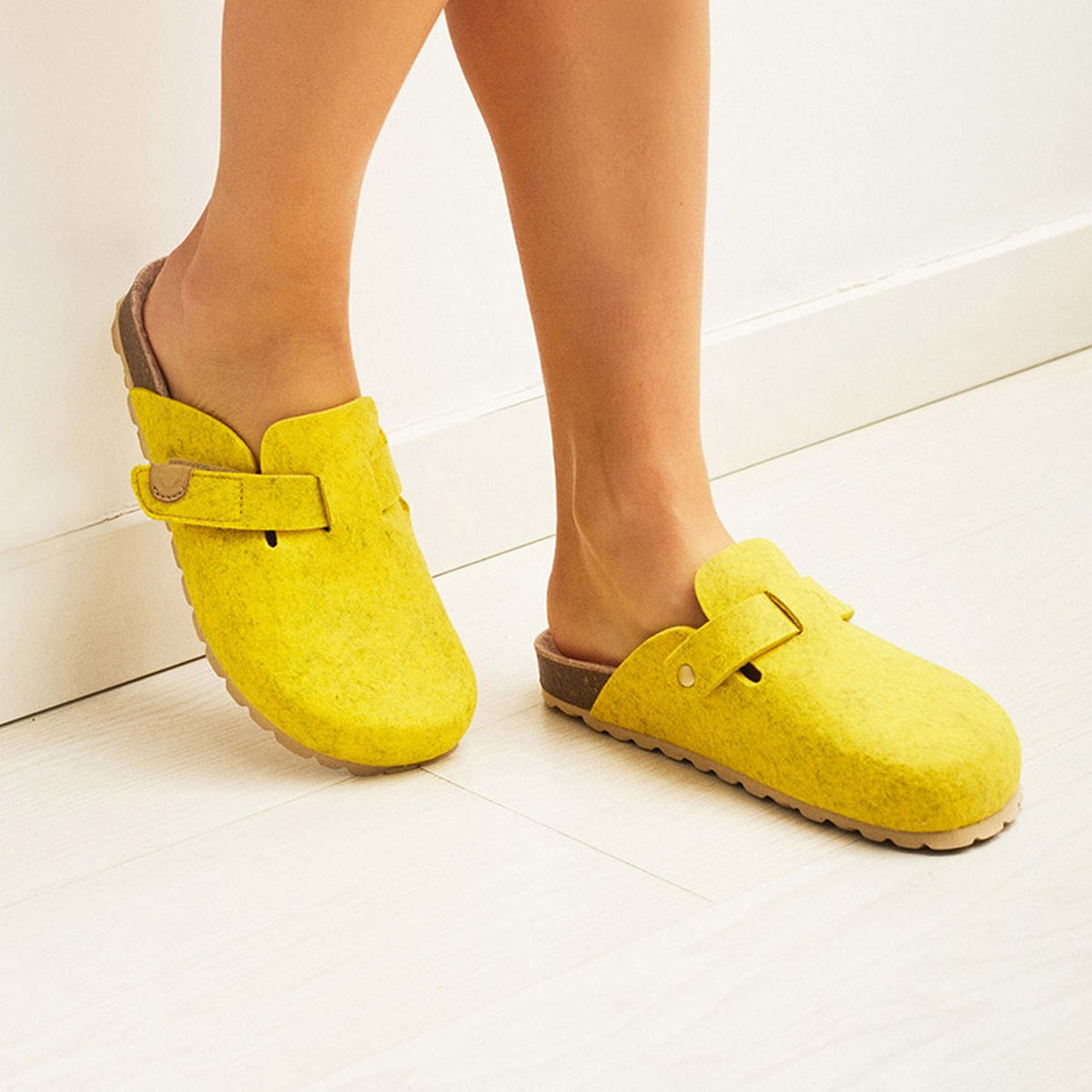 Zoccoli gialli - Donna