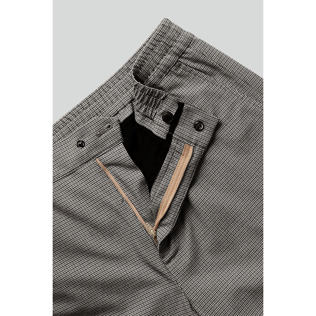 Adrian Snap Shorts - Camel Check