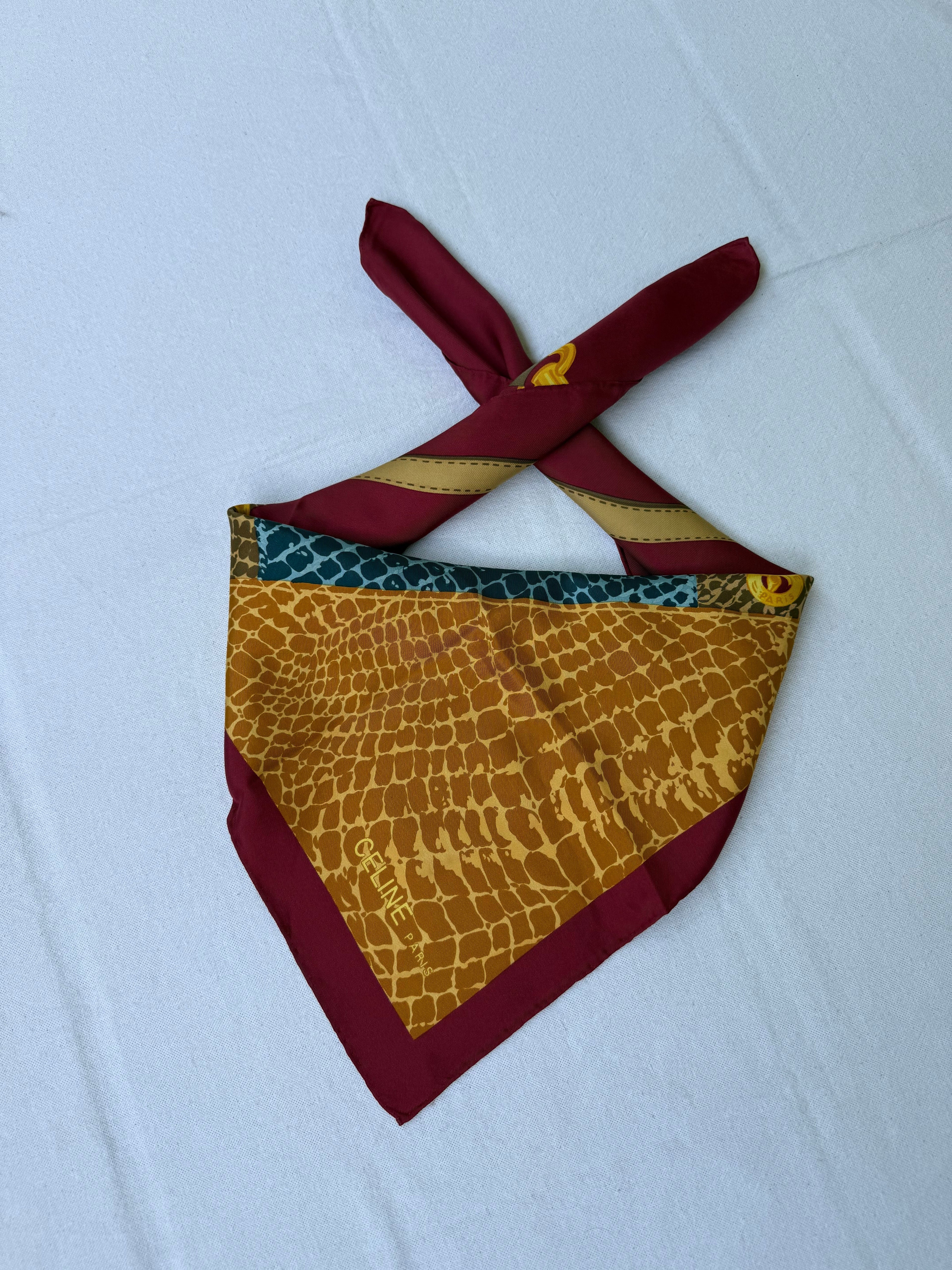 Pañuelo Céline – Modelo Estribos y Serpiente