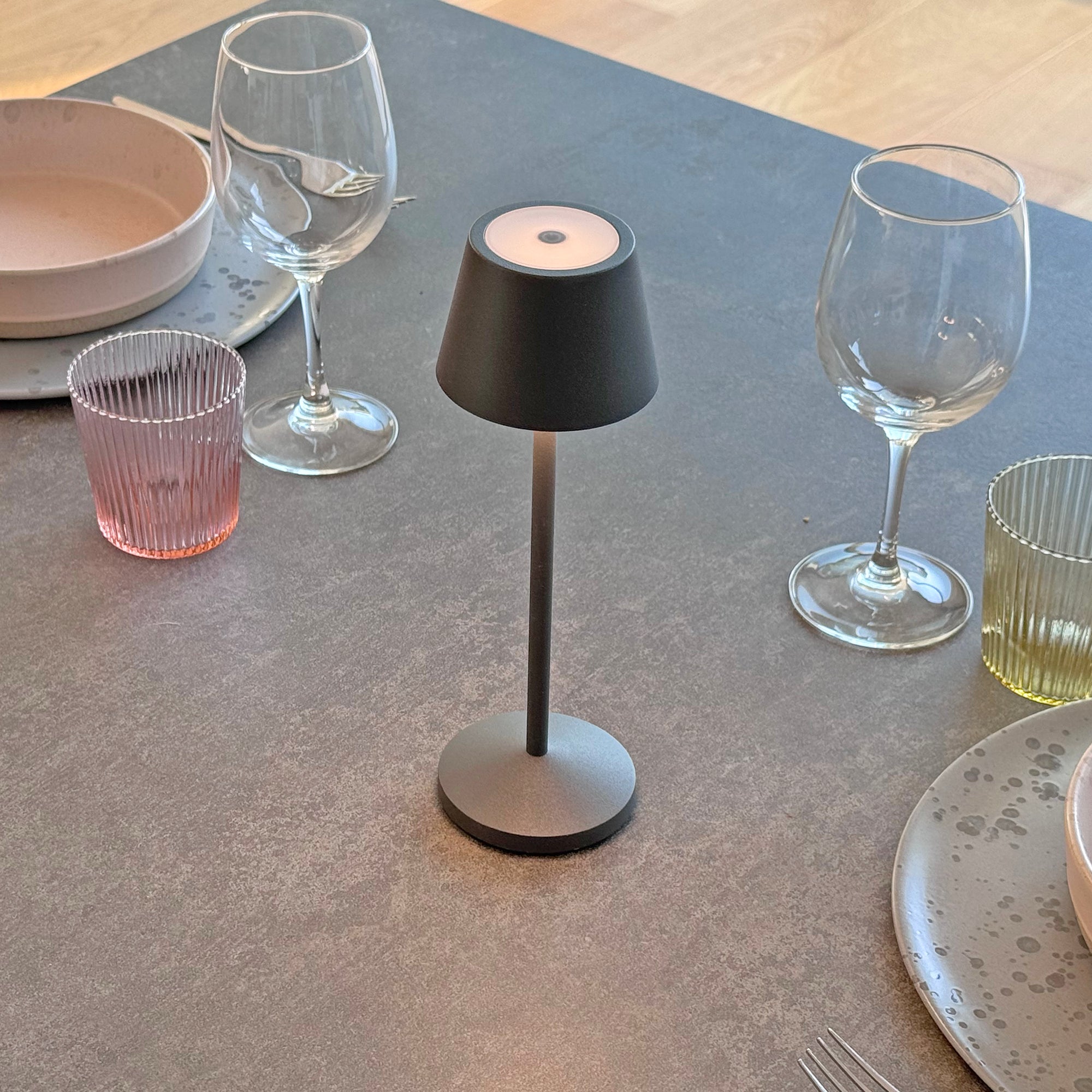 Emily - Lámpara de mesa inalámbrica - Acero - Gris antracita