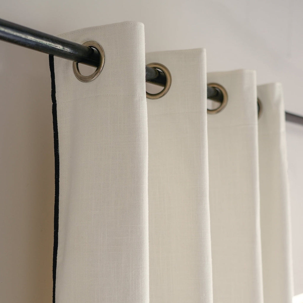 Jules - Eyelet Curtain - Cotton Canvas - White/Black