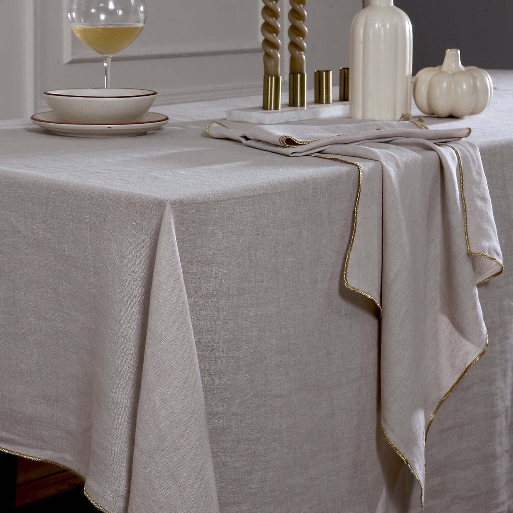 Camille - Mantel + 4 Servilletas - Lino Lavado - Natural/Oro