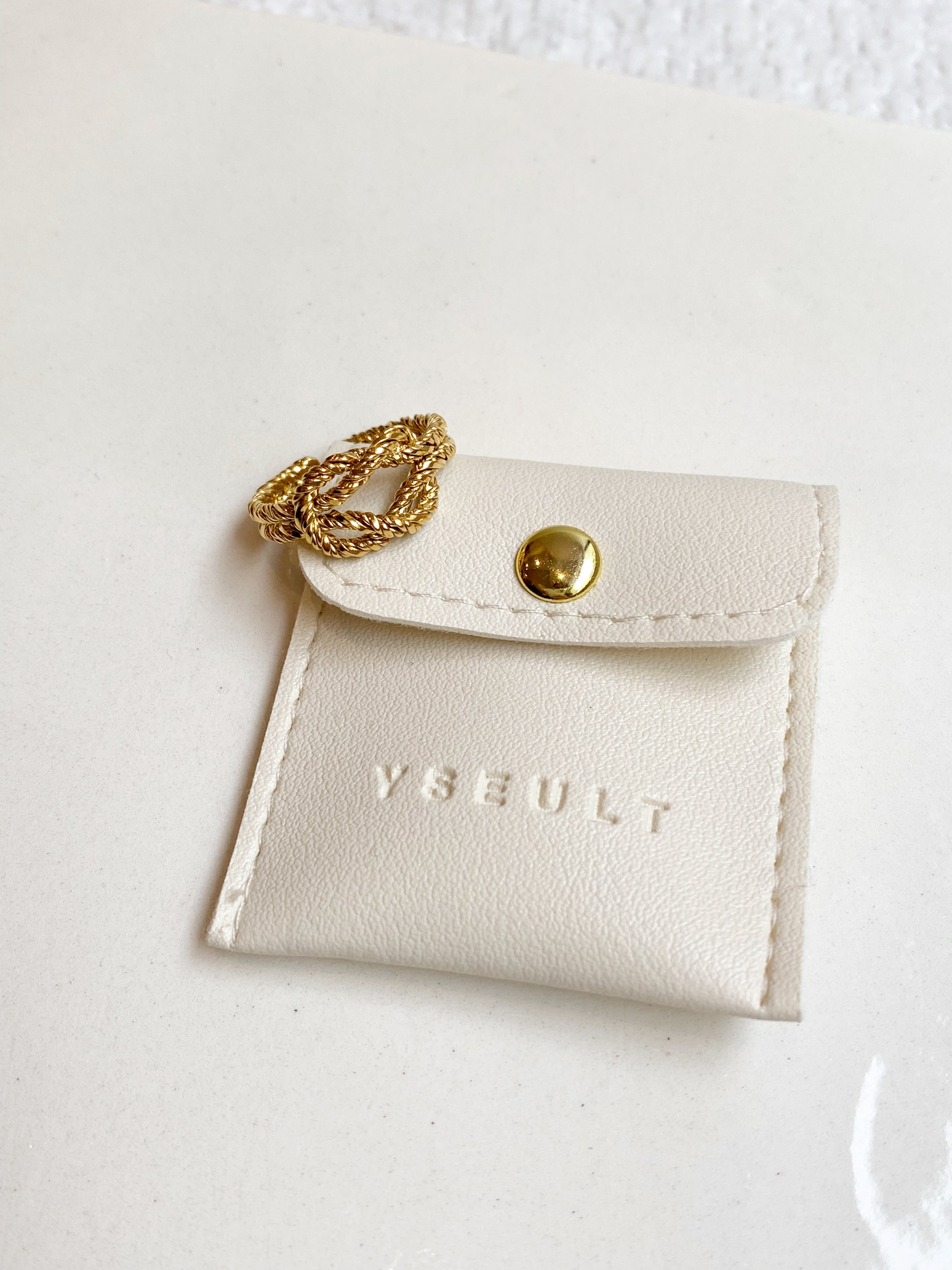 Anillo Ysabeau