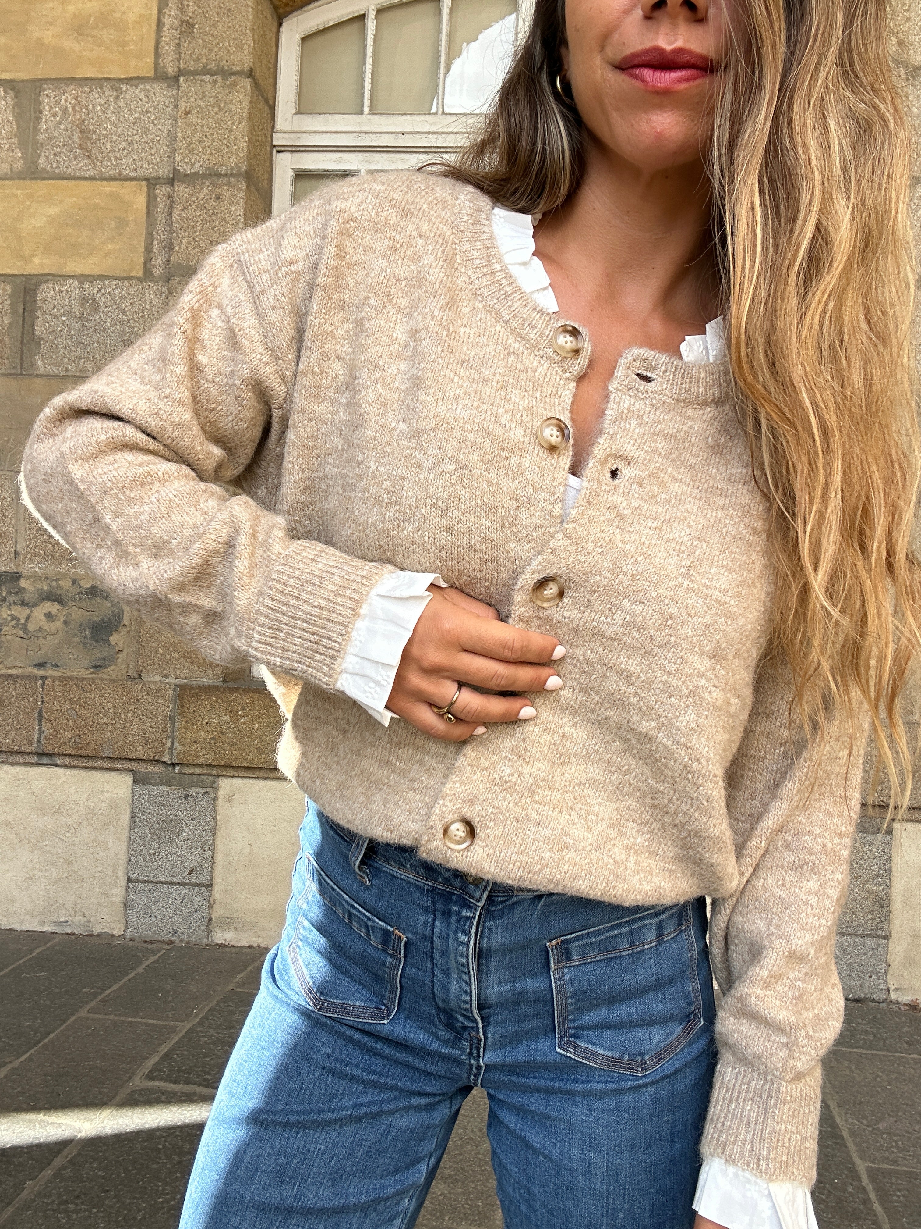 Cardigan Gabrielle taupe à col dentelle