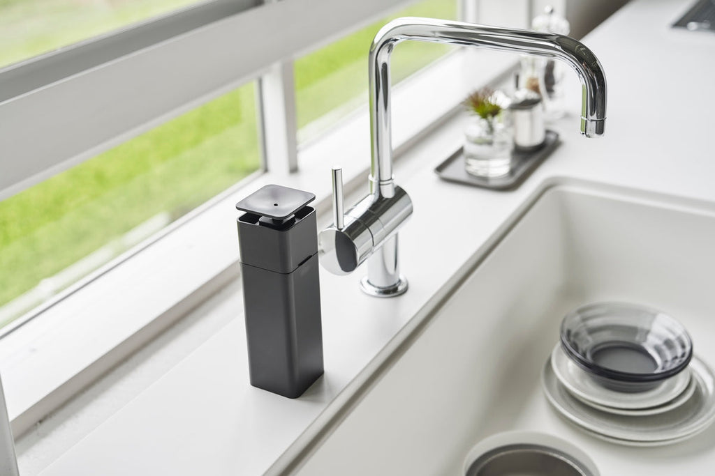 Soap Dispenser with Pump - Tower - Black