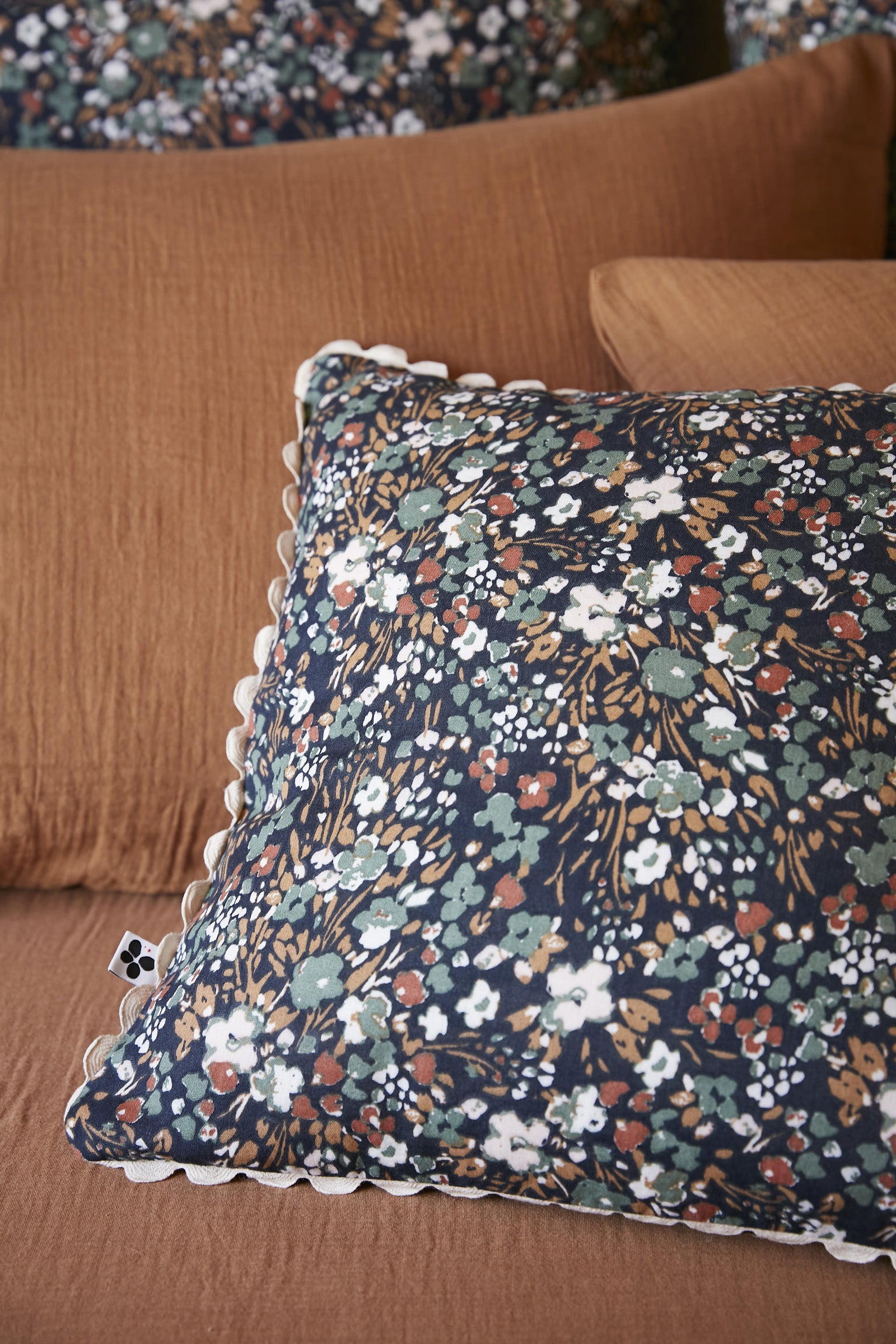 Removable Cover Printed Cotton Gauze Cushion - Capucine - Midnight
