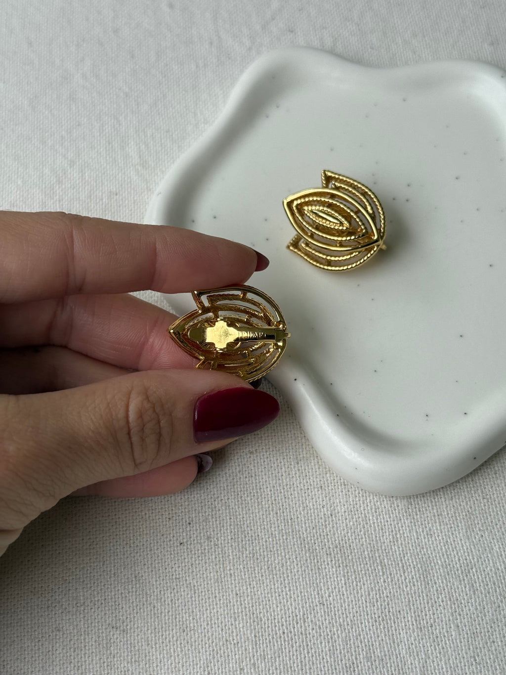 Boucles D'Oreilles Trifari Vintage - Feuillage Doré Ajouré