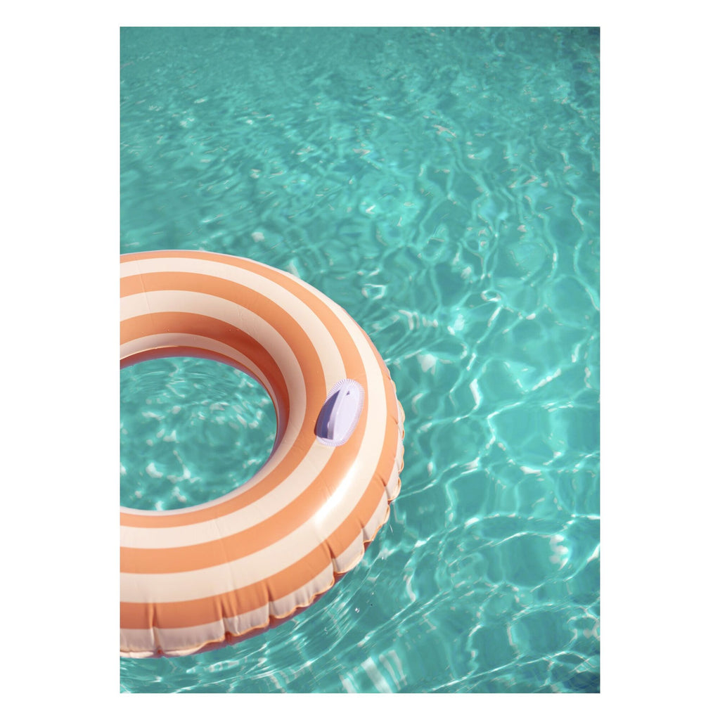Raisa Zwart - Peach Fuzz Swimming Pool Fun