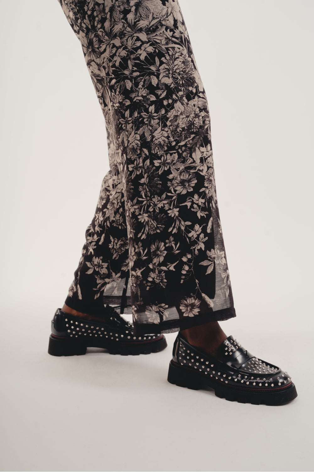 The Tracy Black Flower Pants Black