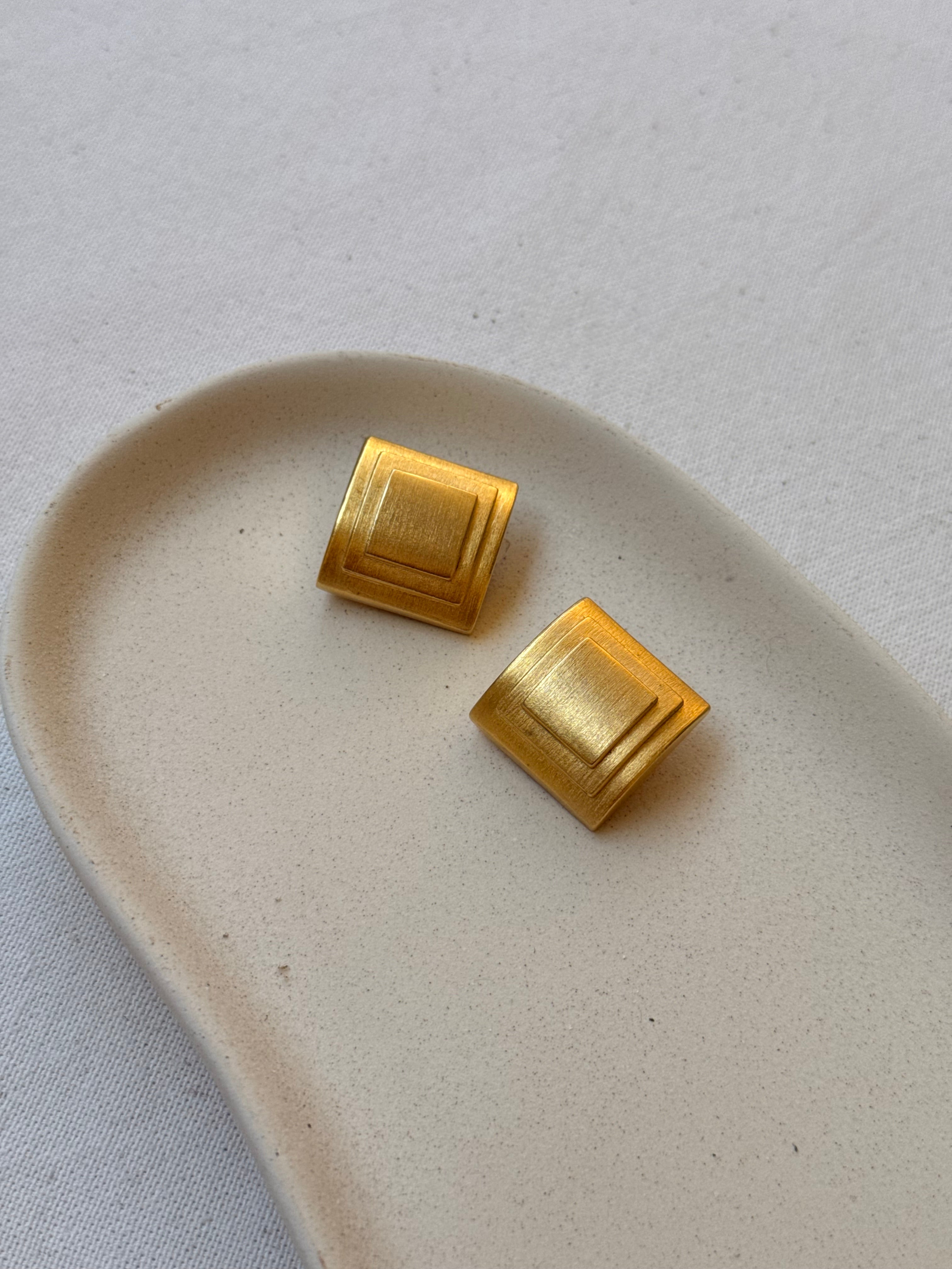 Boucles D’Oreilles Helena Rubinstein Vintage - Carrées Dorées