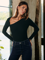 Body con barra de polvo oscuro