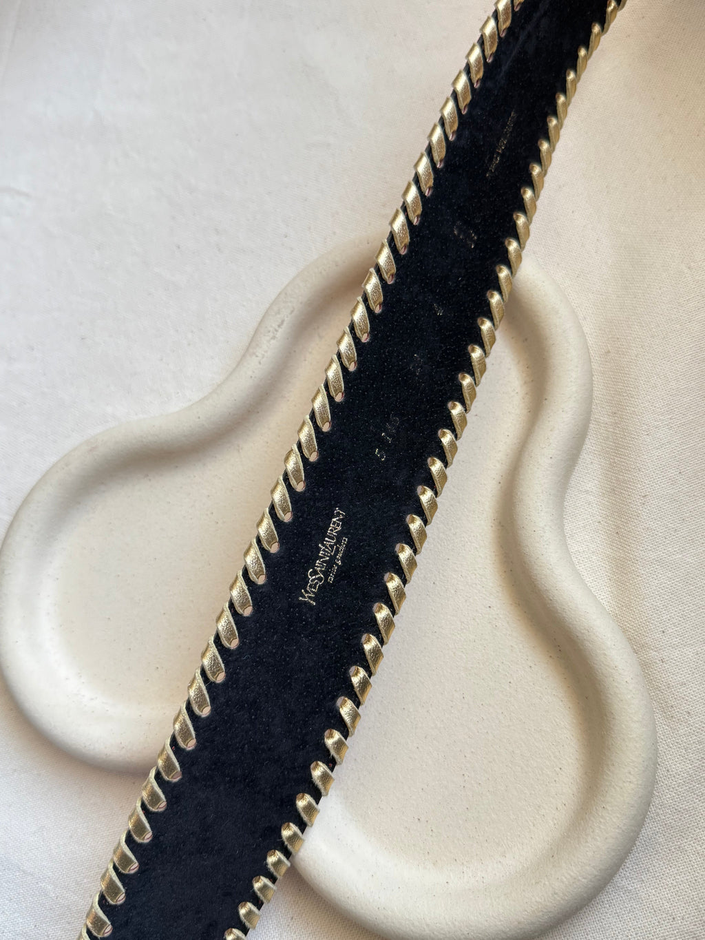 Yves Saint Laurent - Vintage Belt - Raspberry Suede And Gold Leather