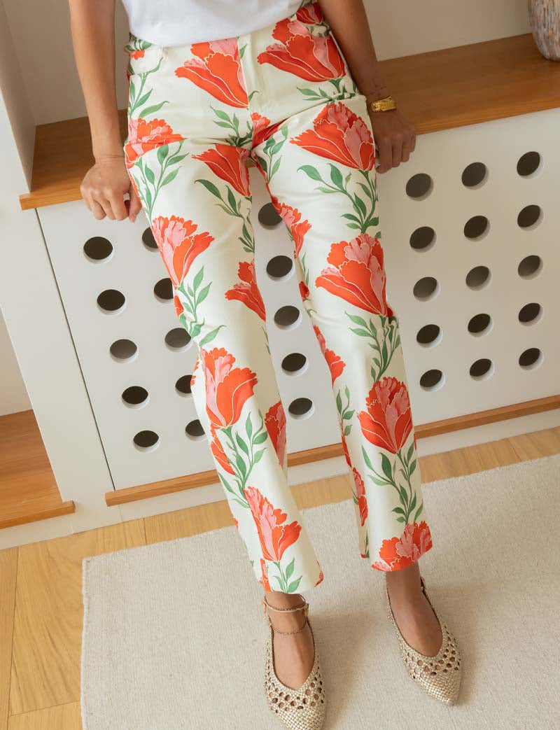 Råhvide Jeans Med Røde Blomster Jony