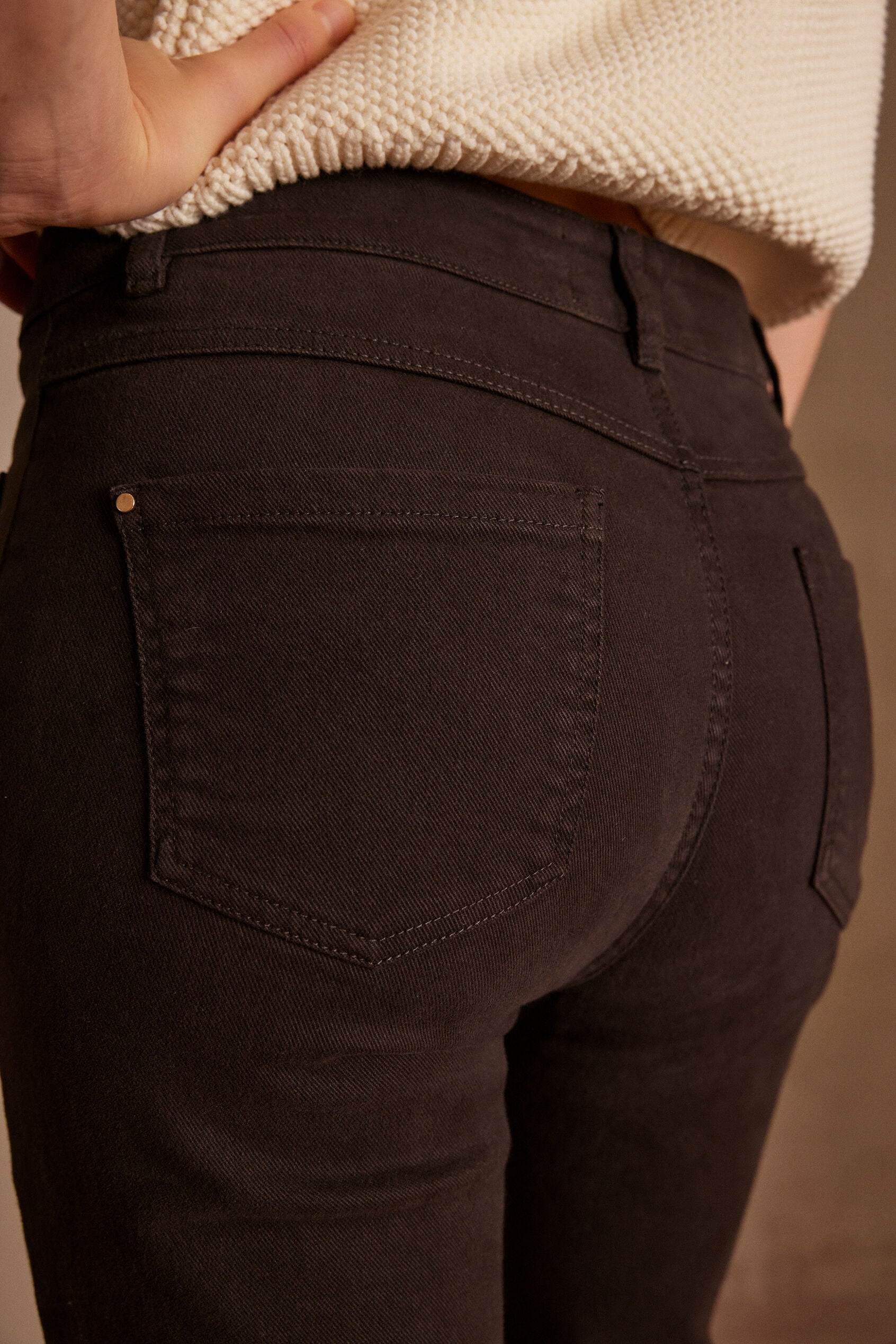 Pantalón Lola Flare Sobreteñido - Marrón Oscuro