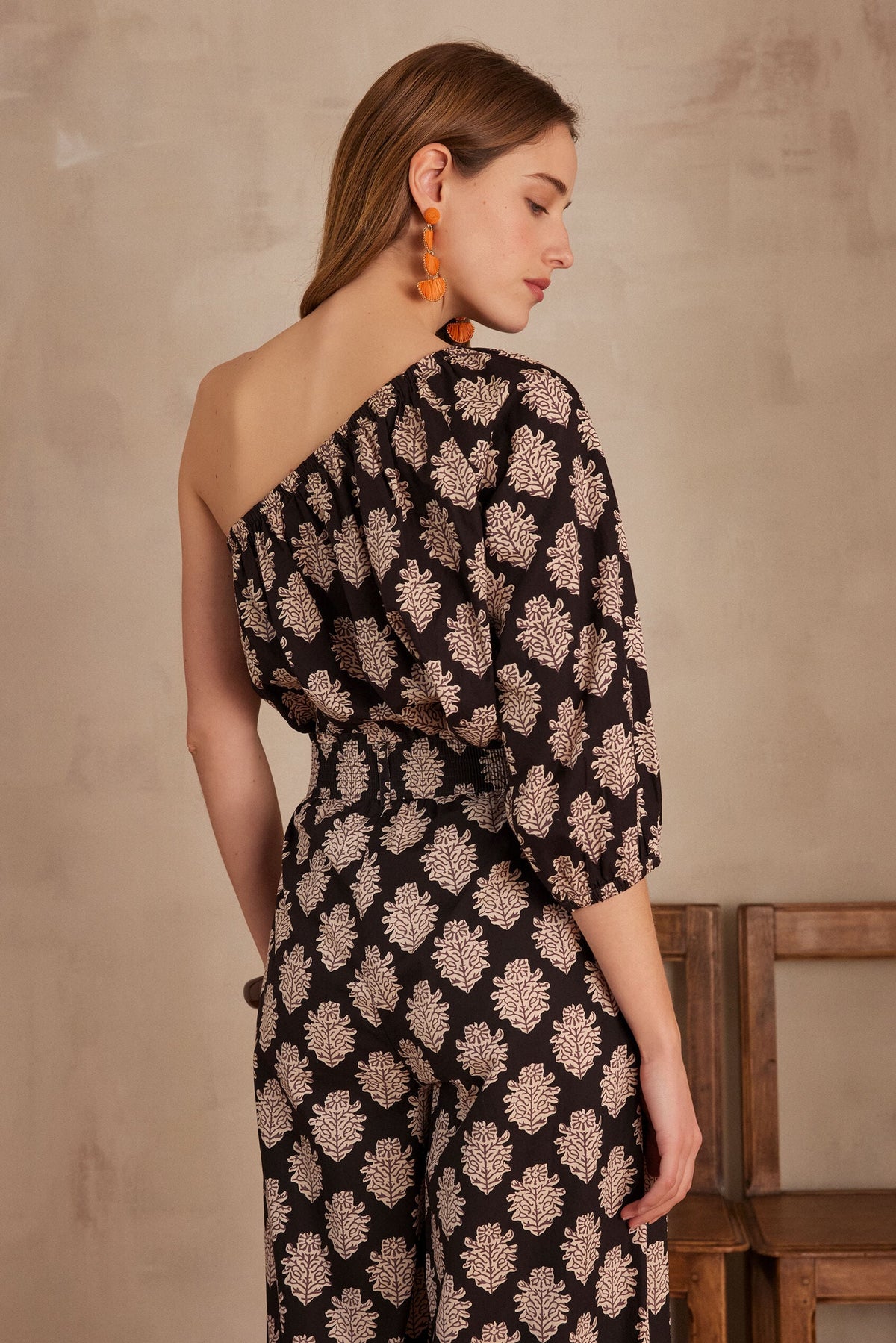 Blusa Choulder estampada - Negro