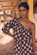 Blusa Choulder estampada - Negro
