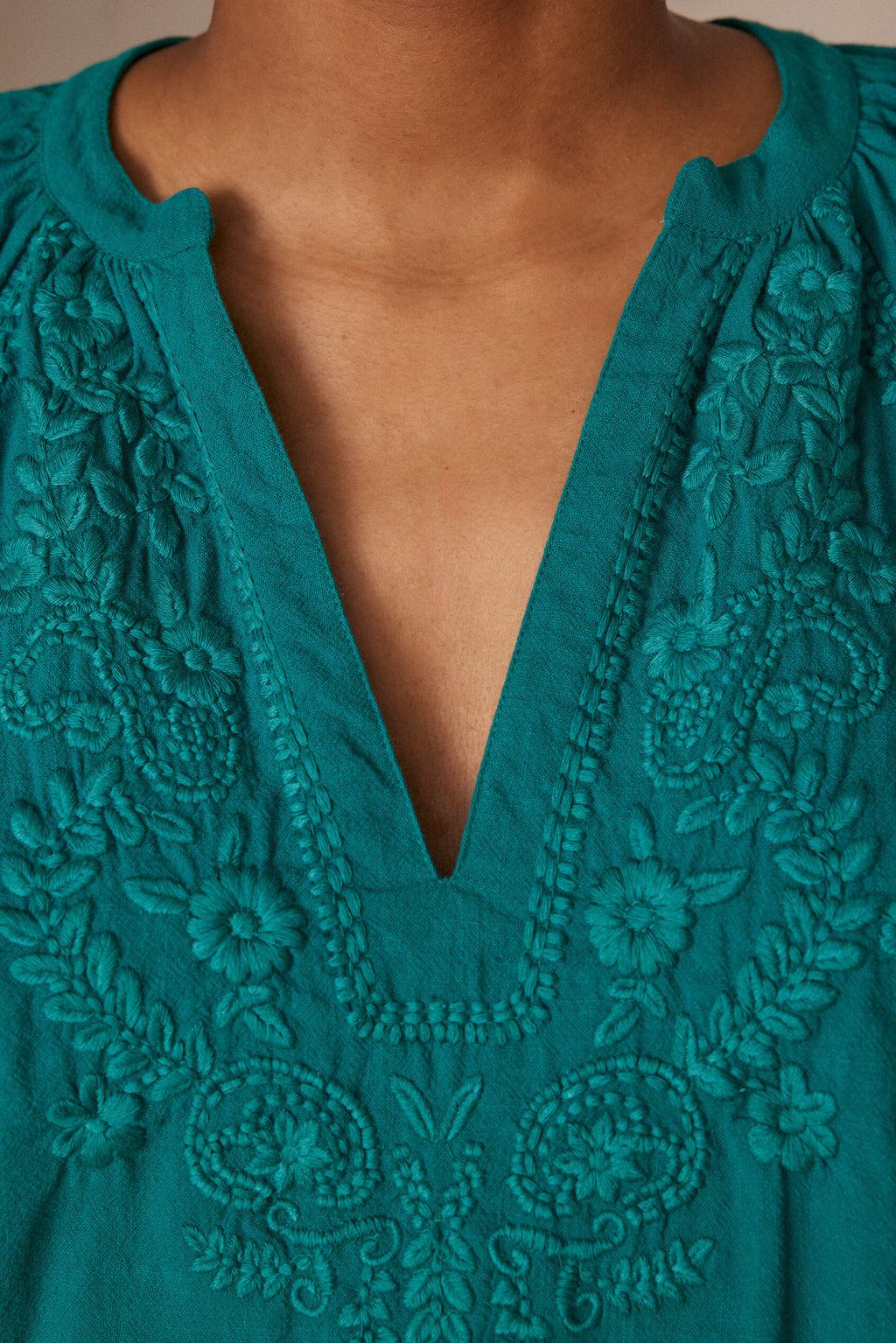 Blusa Poker Bordado - Petróleo