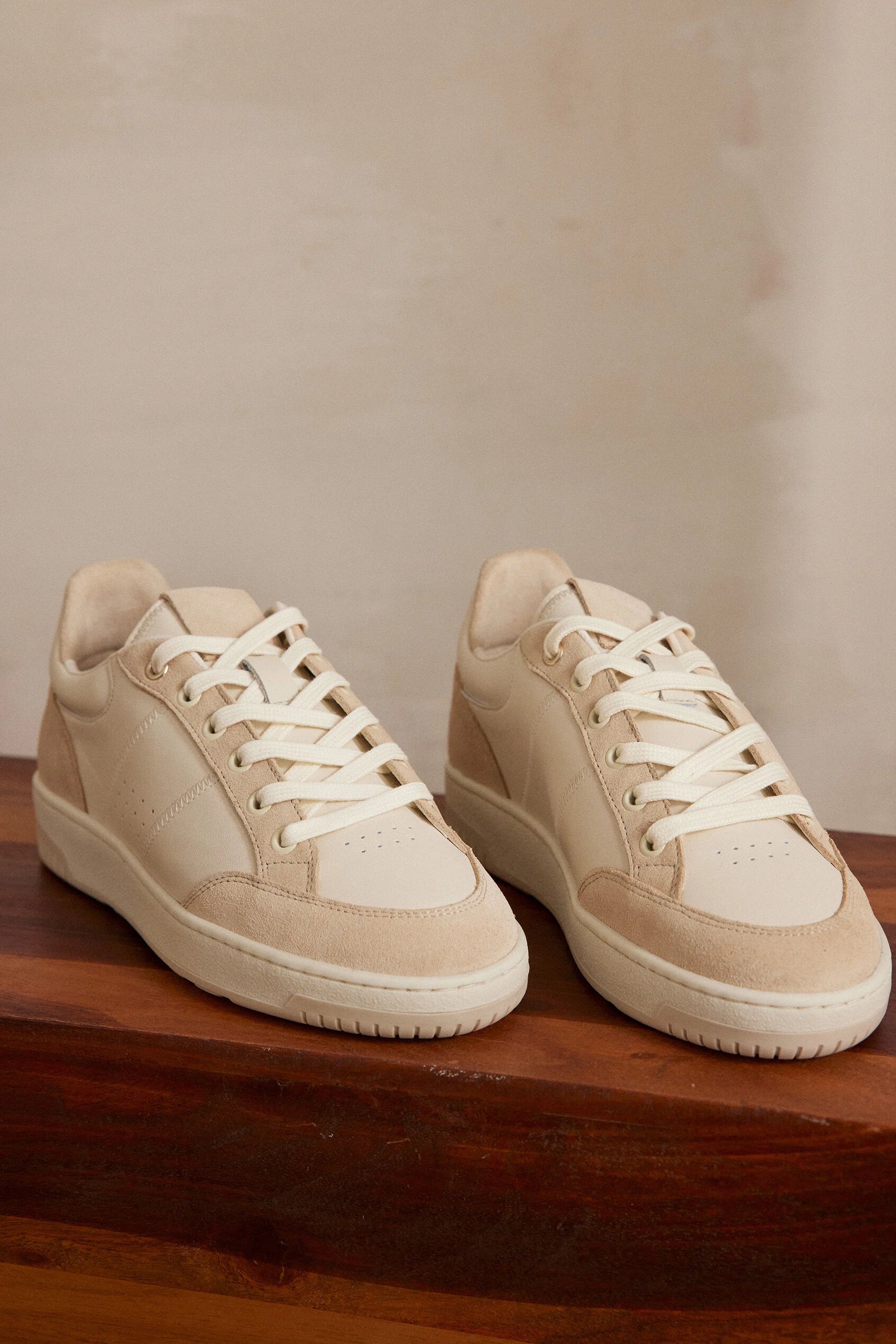 Velora Trainers - Beige