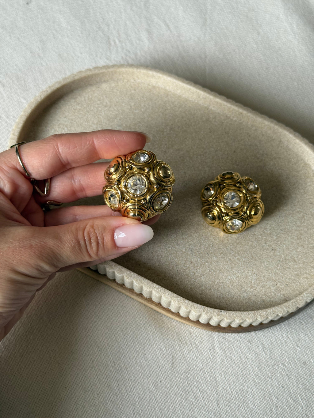 Vintage Earrings - Gold Resin And Rhinestones