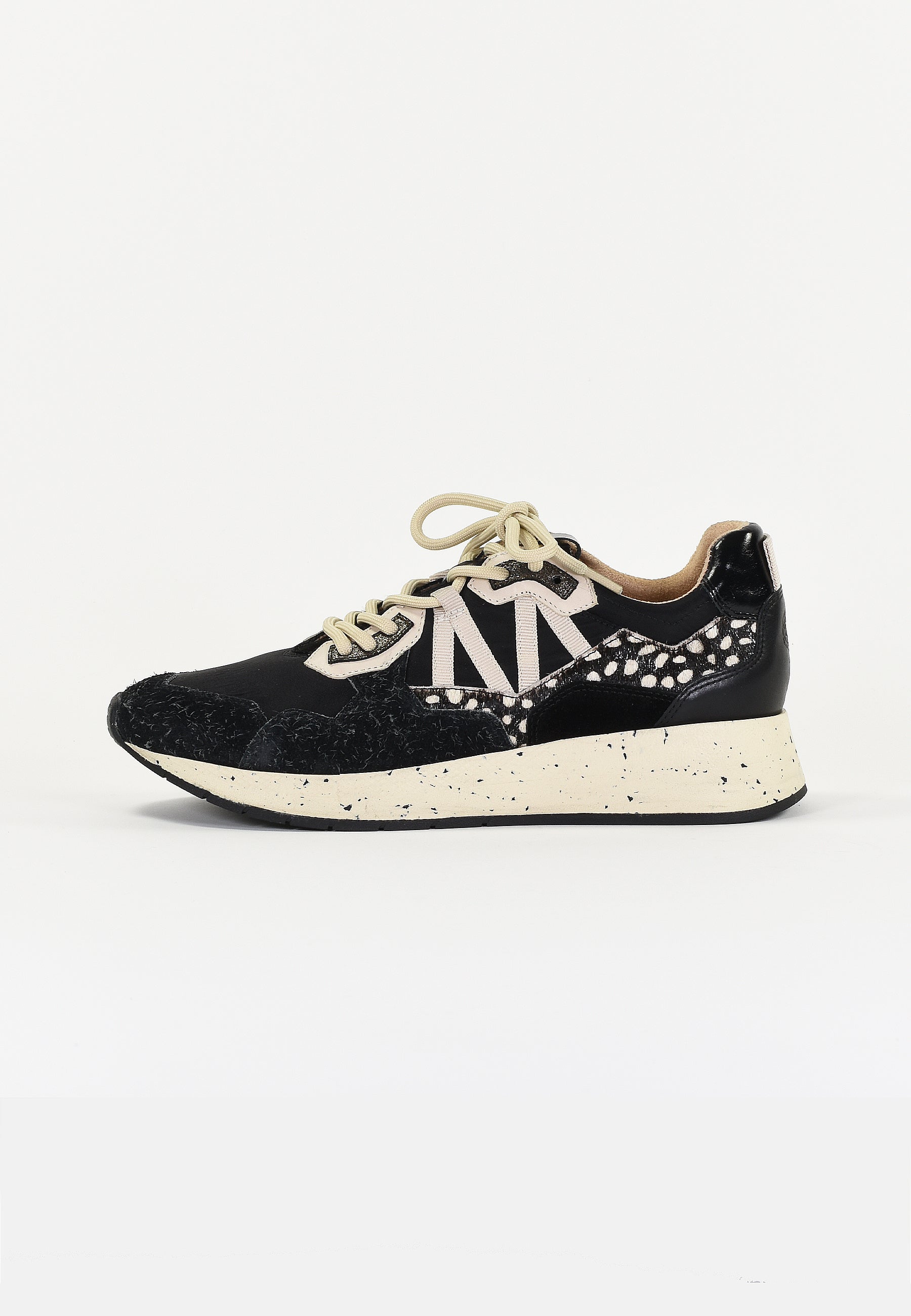 Skyline Trainers - Black