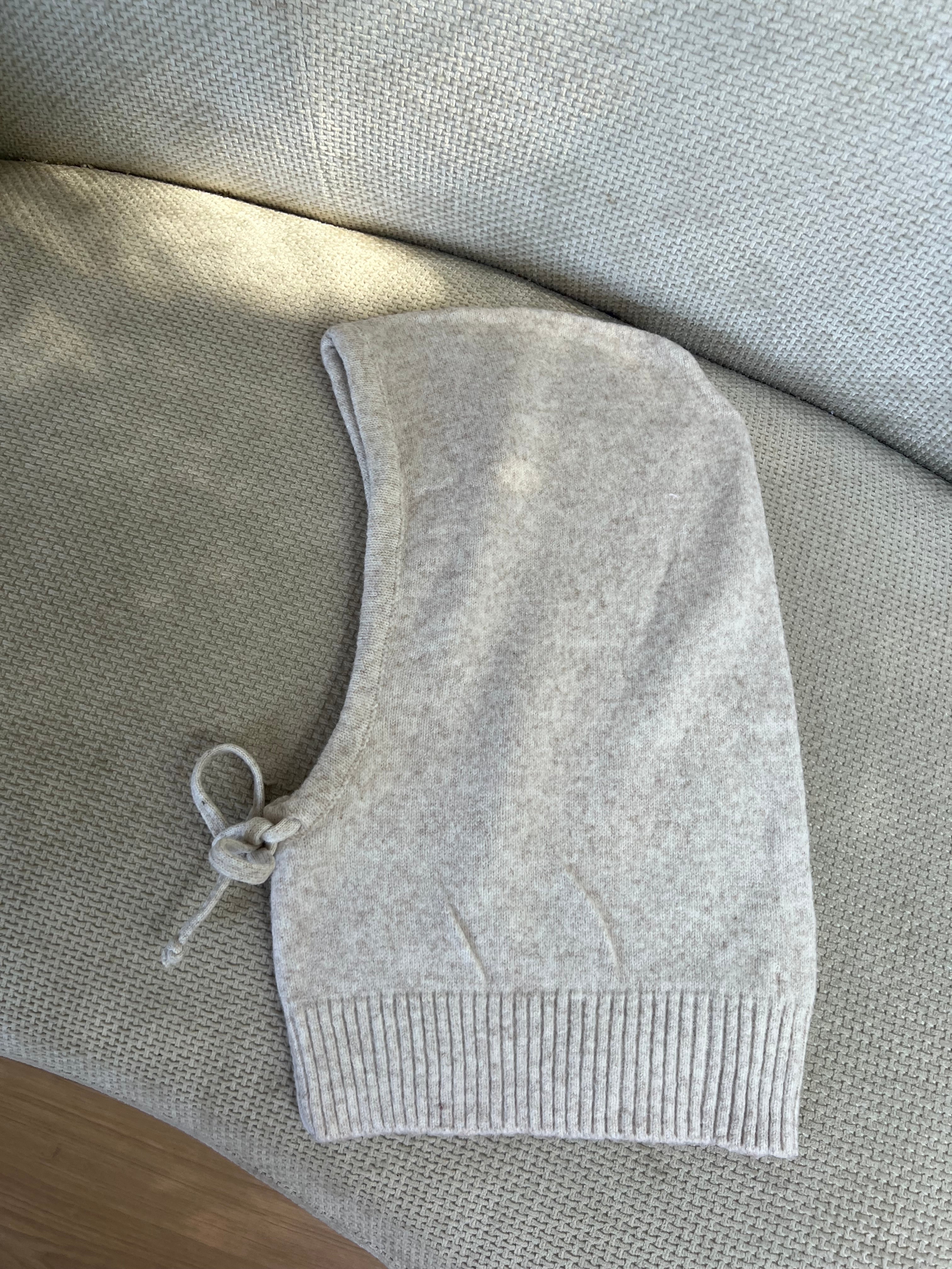 Cagoule en laine et cachemire beige