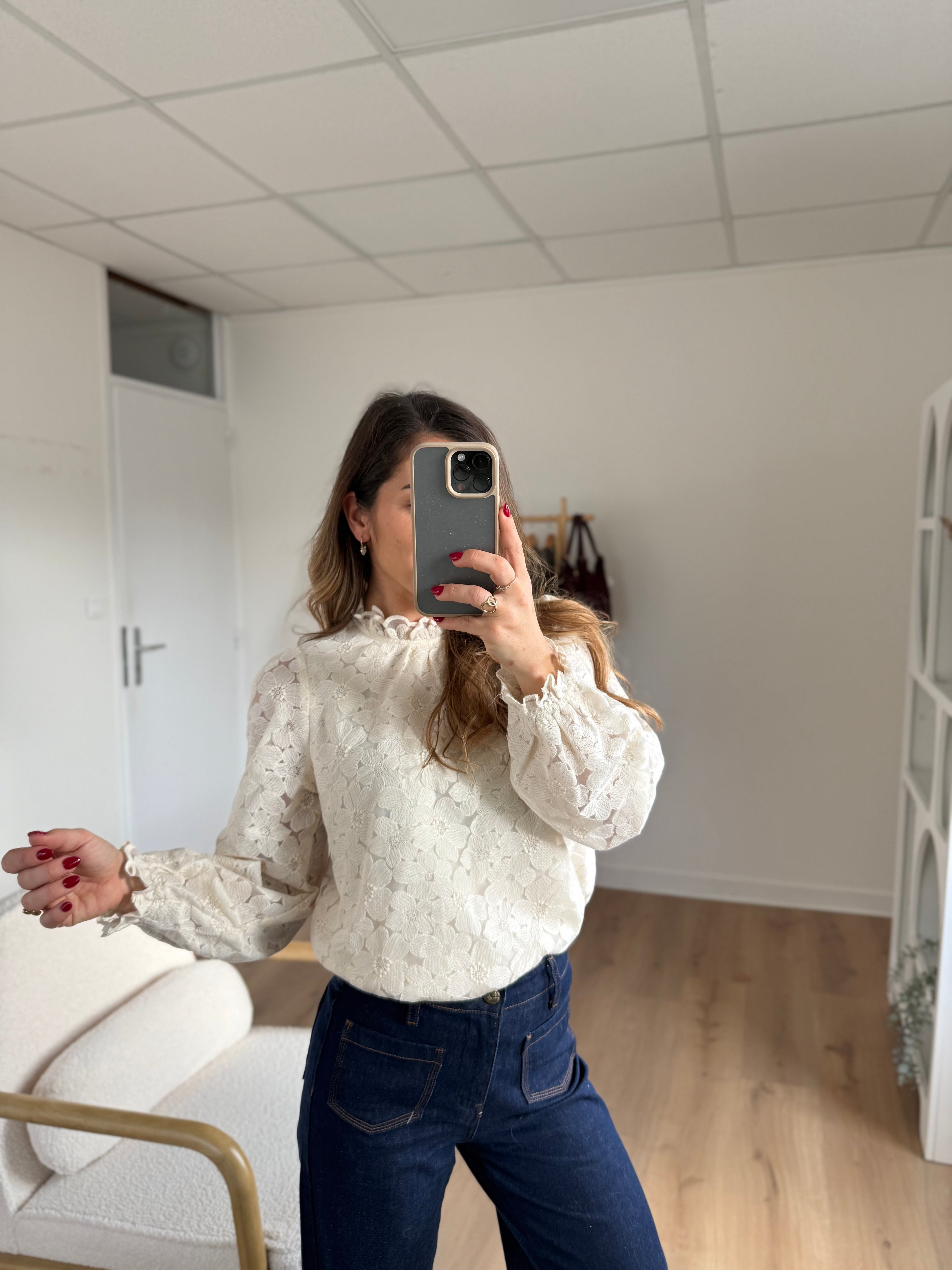 Blouse En Dentelle Écrue Alma