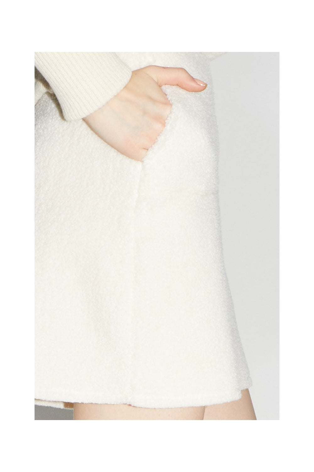 La minifalda blanca Preppy de Blake