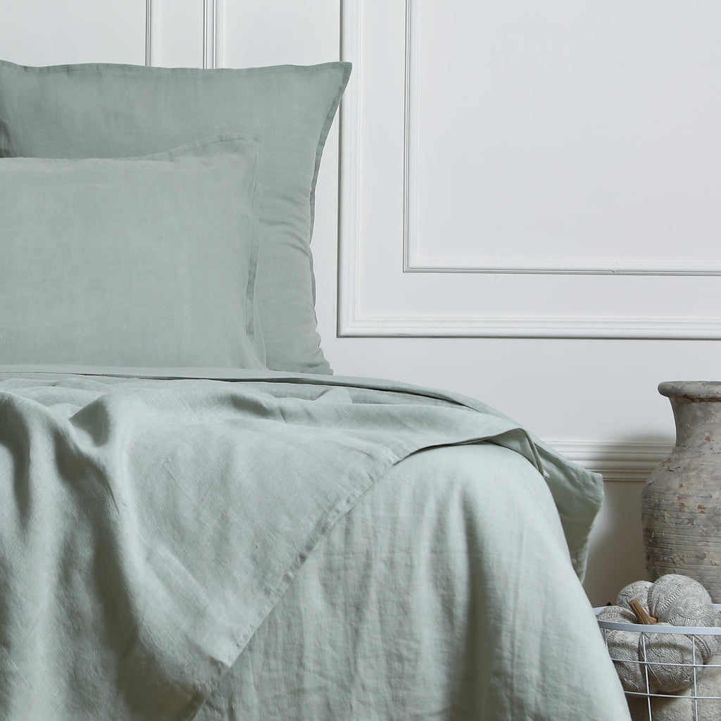Camille - Bedding Set + Pillowcases - Washed Linen - Celadon Green