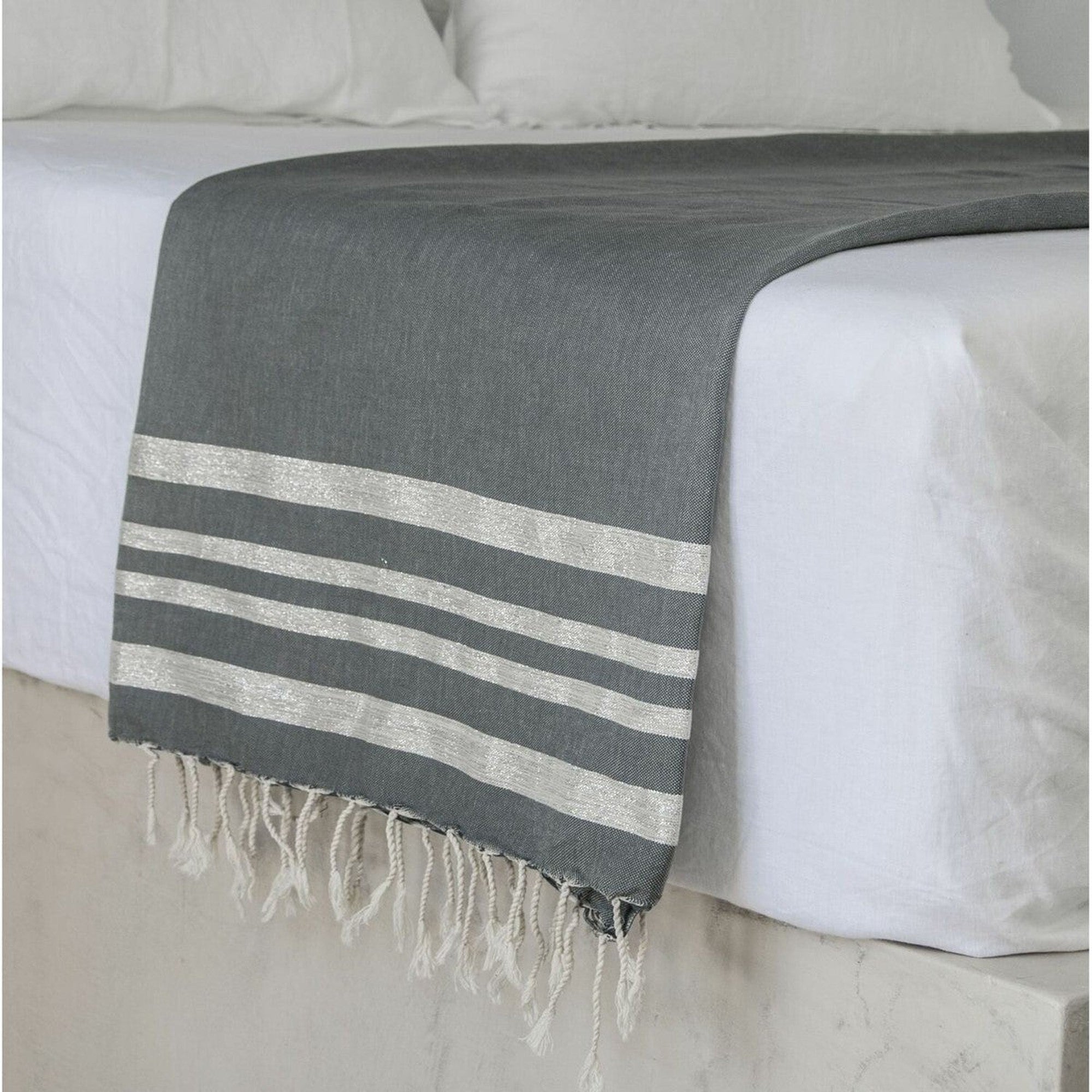 Hamptons - Mantel - Gris Medio/Plata