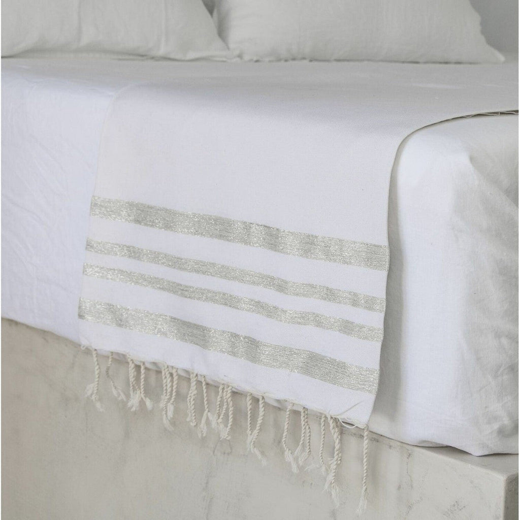 Hamptons - Tablecloth - White/Silver