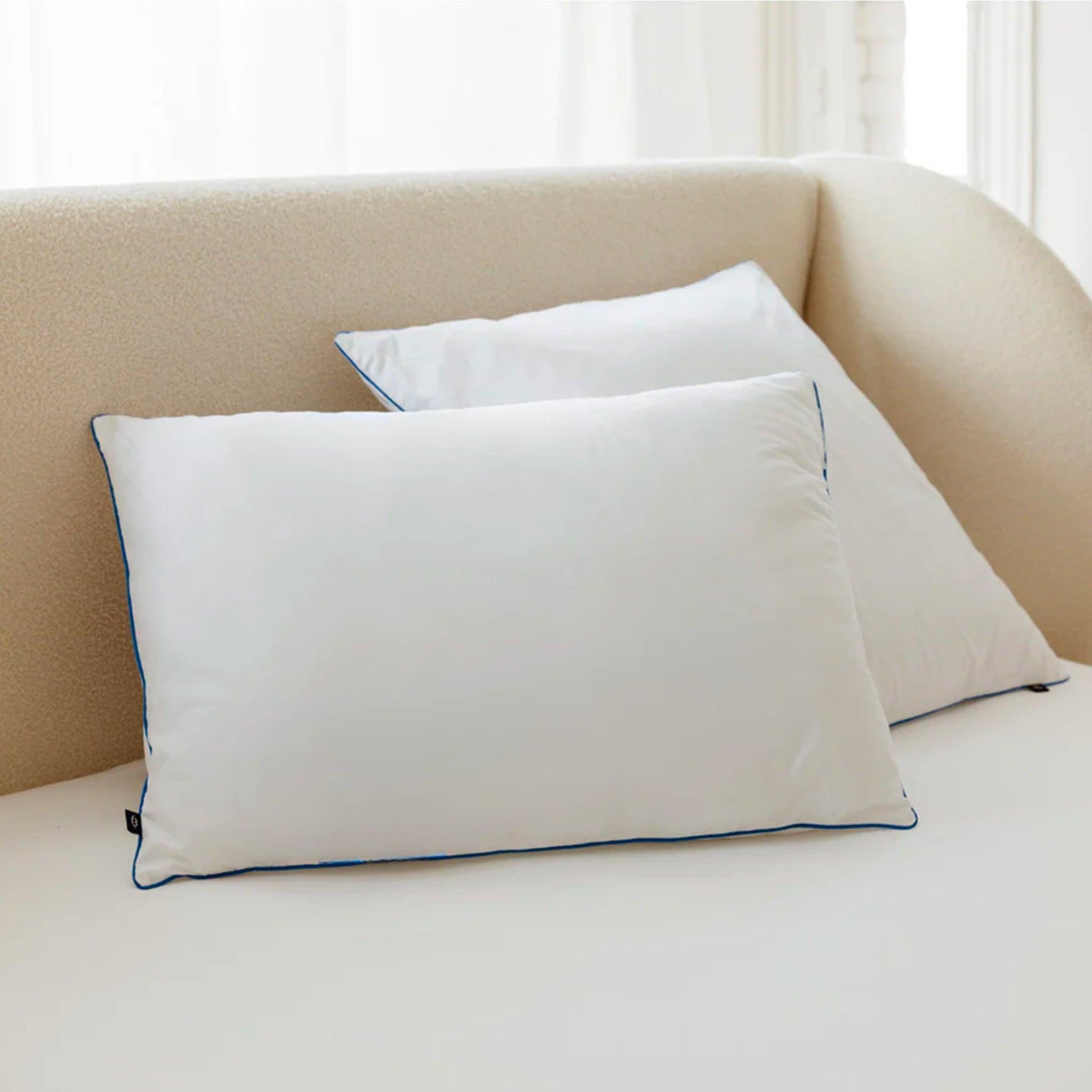 Set Of 2 Polyester Pillows - Fluffy