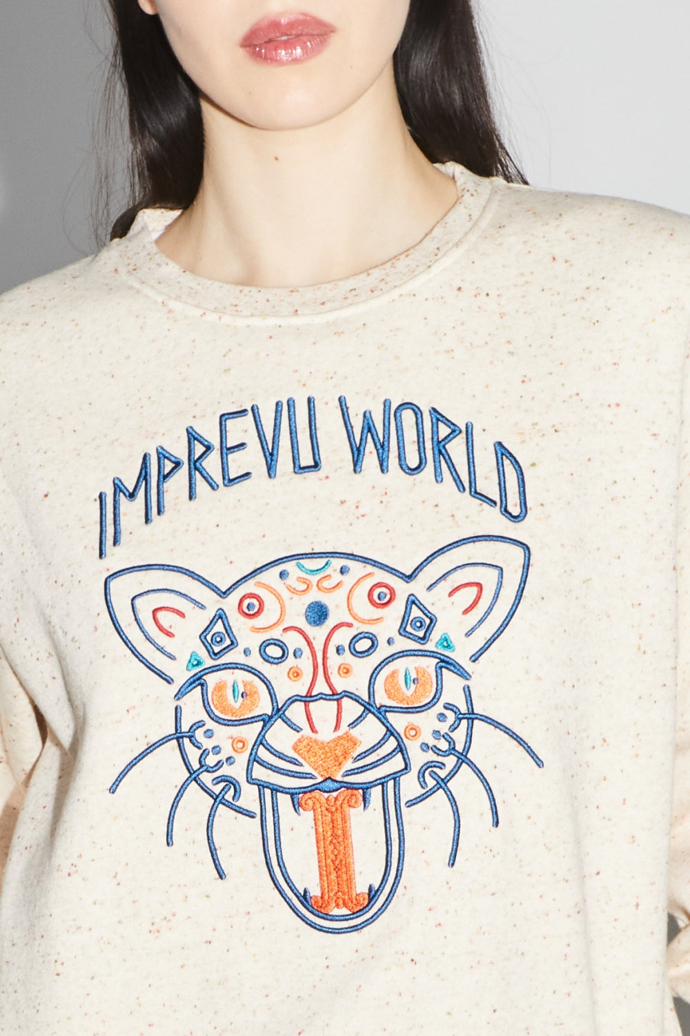 The Eddie Leo Embroidery Sweatshirt Beige