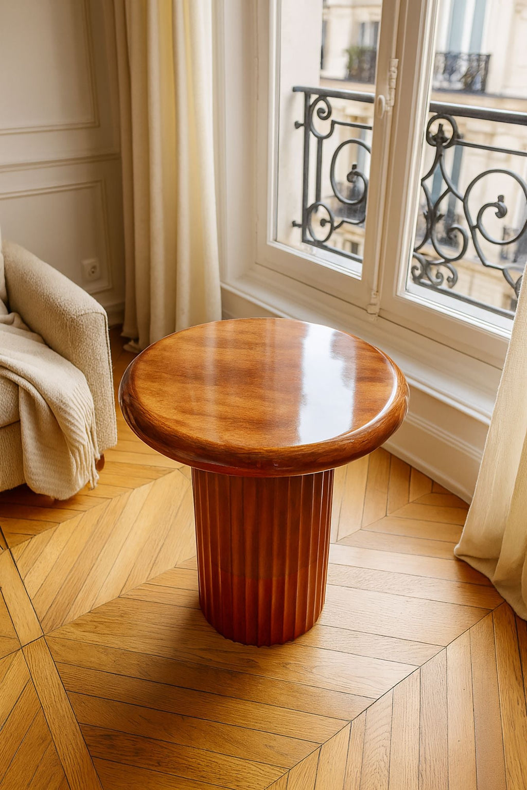 Mueble Auxiliar Alta - Mango Esmaltado Y Patas De Metal